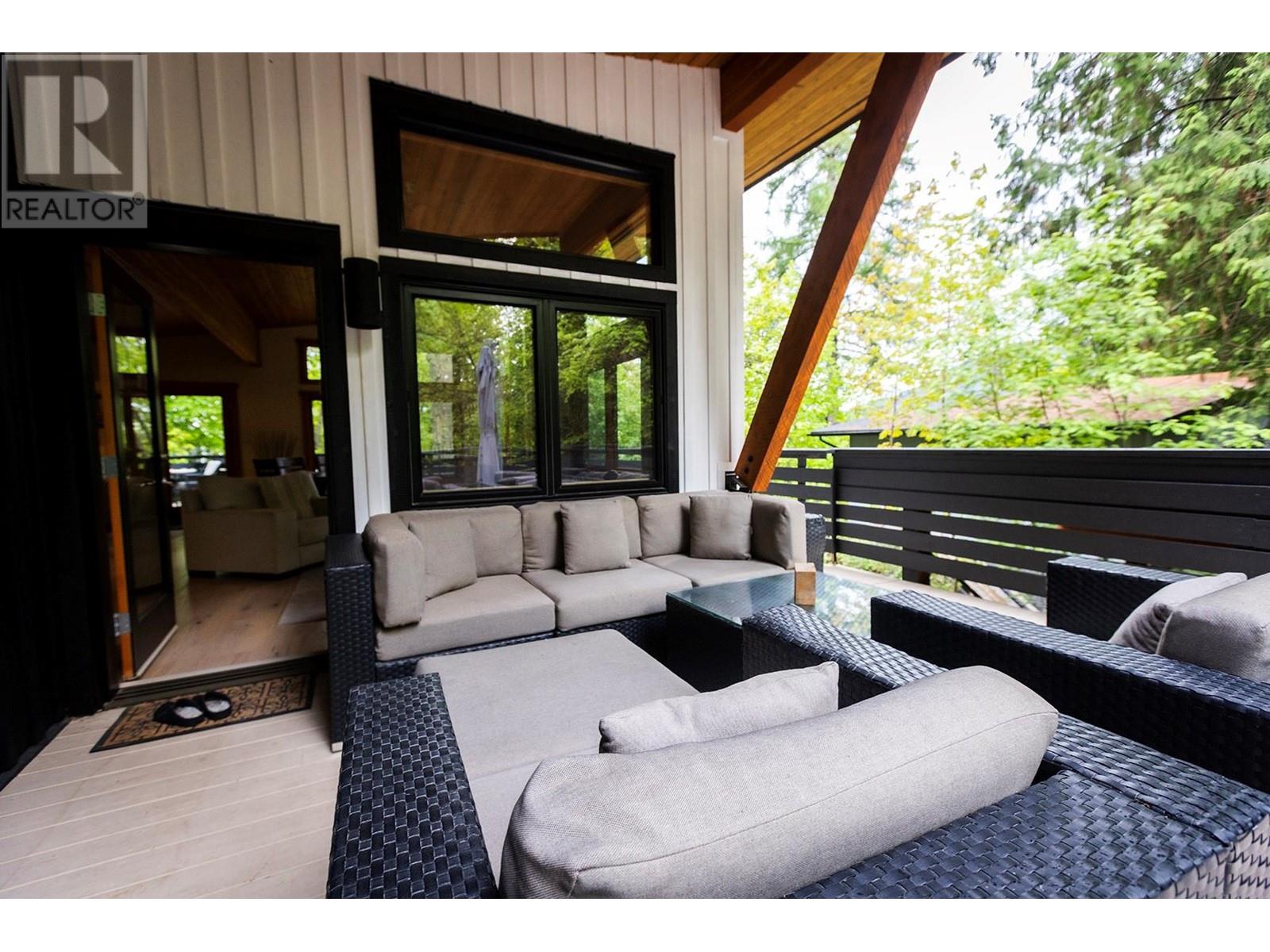 1670 Park Street, Rossland, British Columbia  V0G 1Y0 - Photo 27 - 10349132