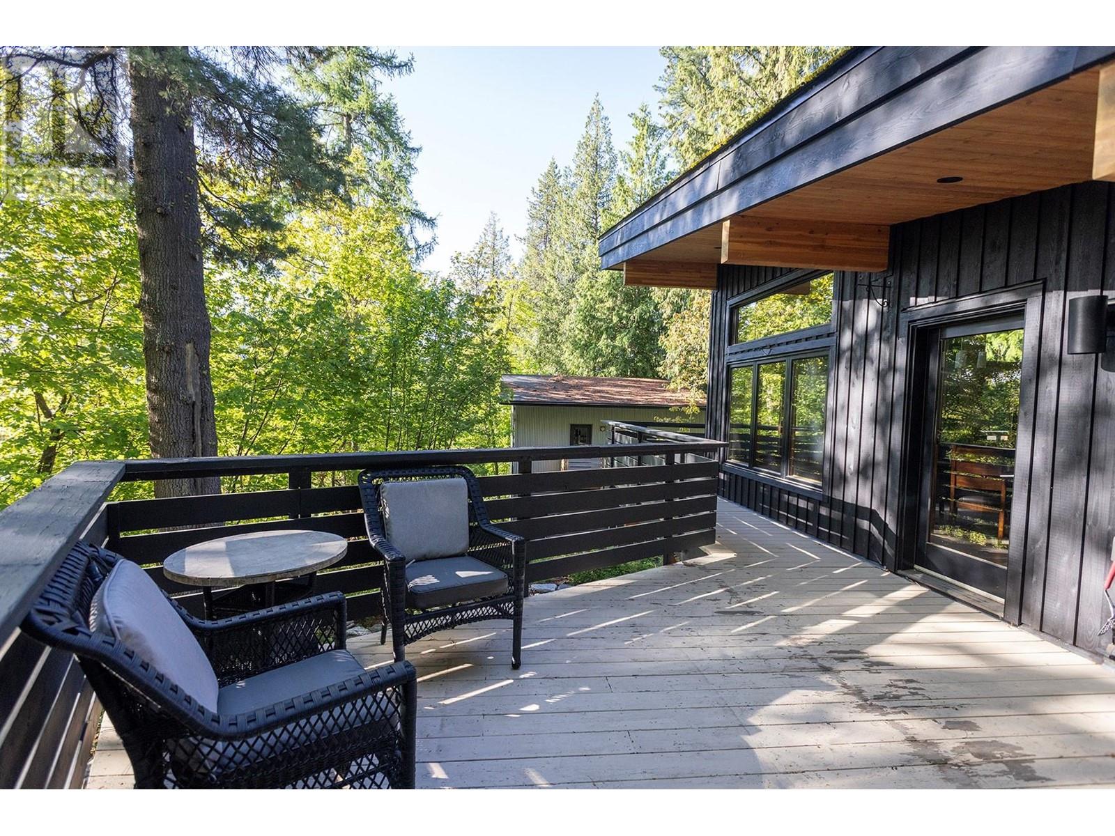 1670 Park Street, Rossland, British Columbia  V0G 1Y0 - Photo 29 - 10349132