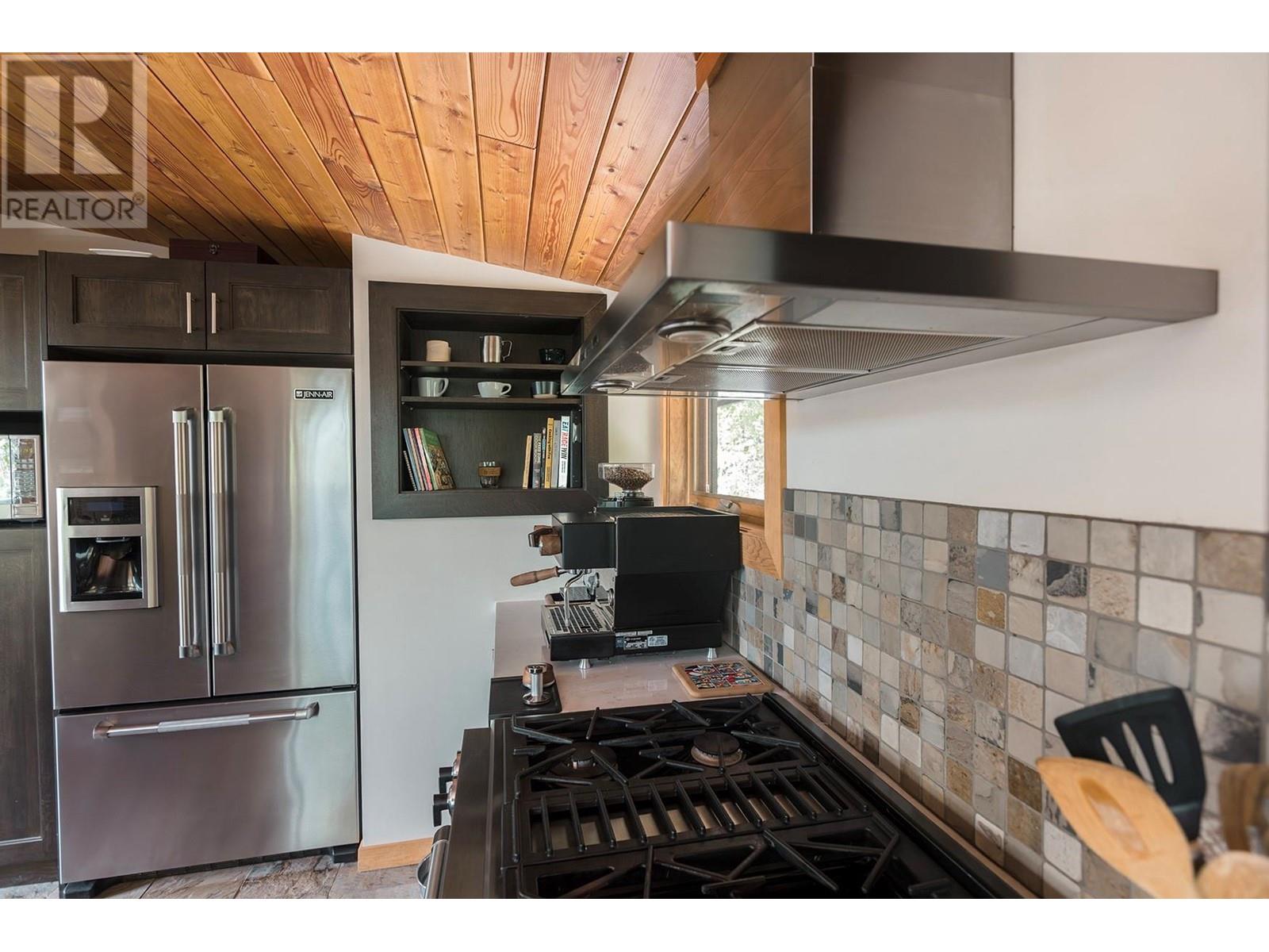 1670 Park Street, Rossland, British Columbia  V0G 1Y0 - Photo 35 - 10349132