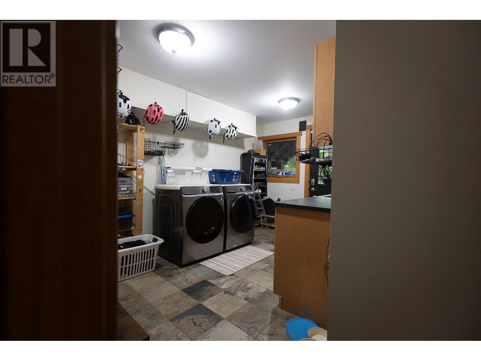 1670 Park Street, Rossland, British Columbia  V0G 1Y0 - Photo 36 - 10349132