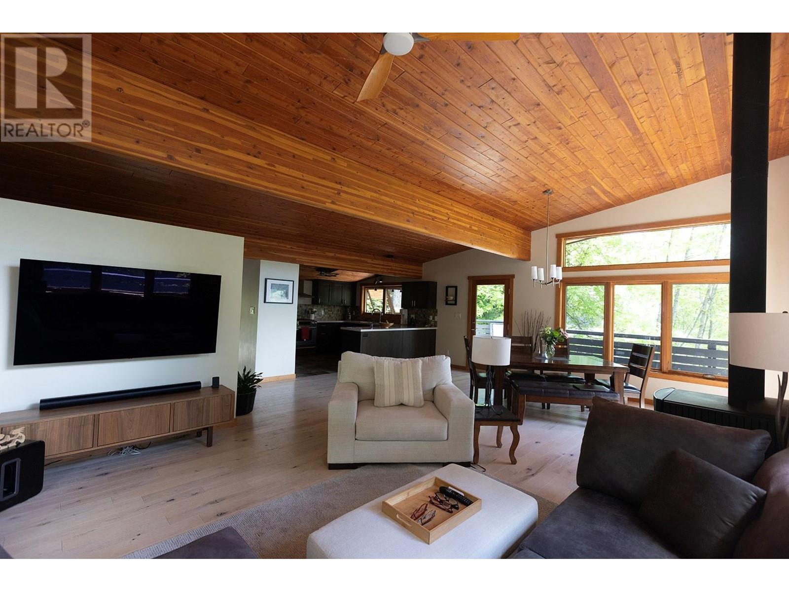 1670 Park Street, Rossland, British Columbia  V0G 1Y0 - Photo 39 - 10349132