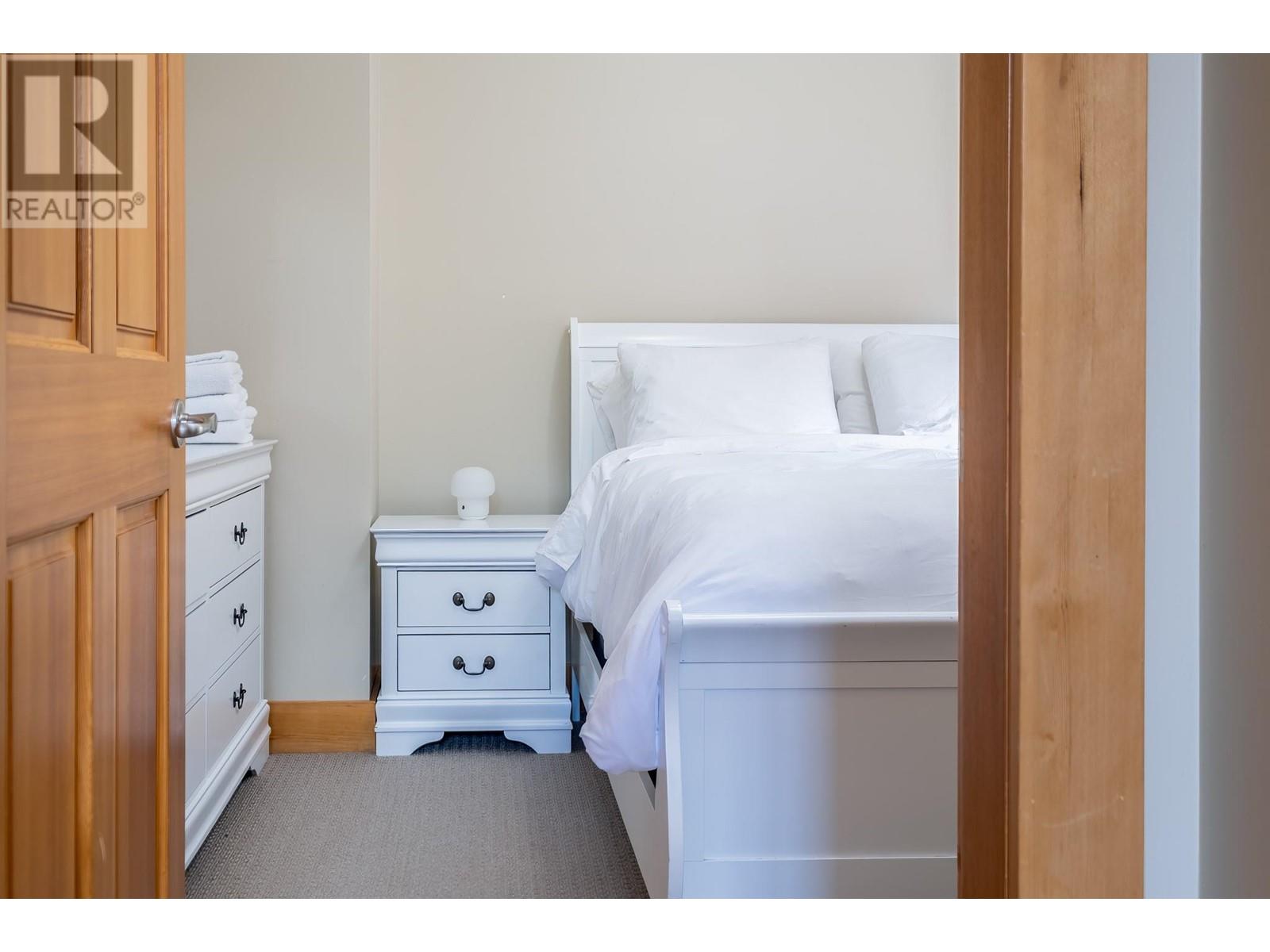 1080 Olaus Way Unit# 1a, Rossland, British Columbia  V0G 1Y0 - Photo 16 - 10348884