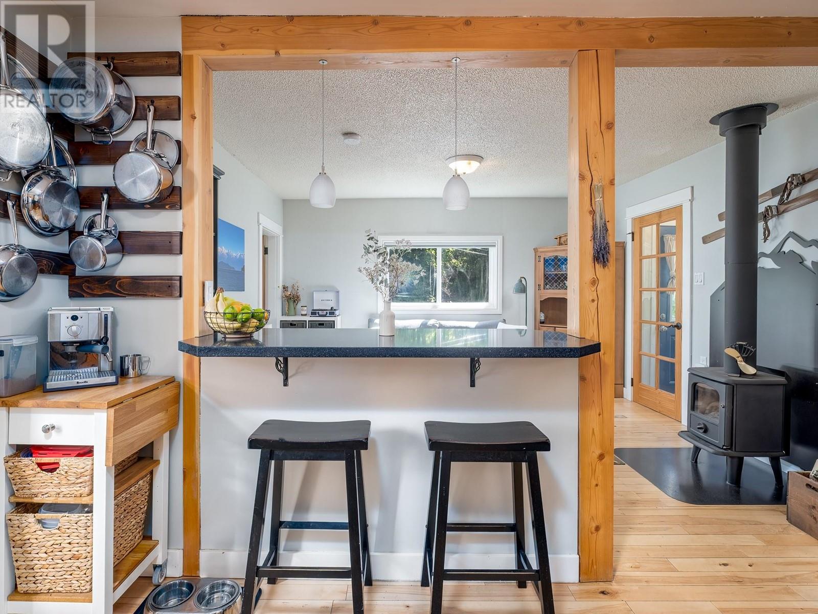 2173 Spokane Street, Rossland, British Columbia  V0G 1Y0 - Photo 11 - 10349211