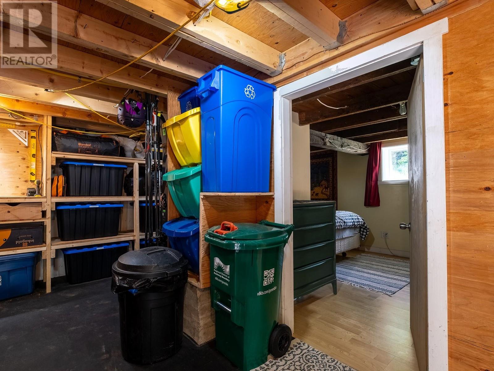2173 Spokane Street, Rossland, British Columbia  V0G 1Y0 - Photo 25 - 10349211