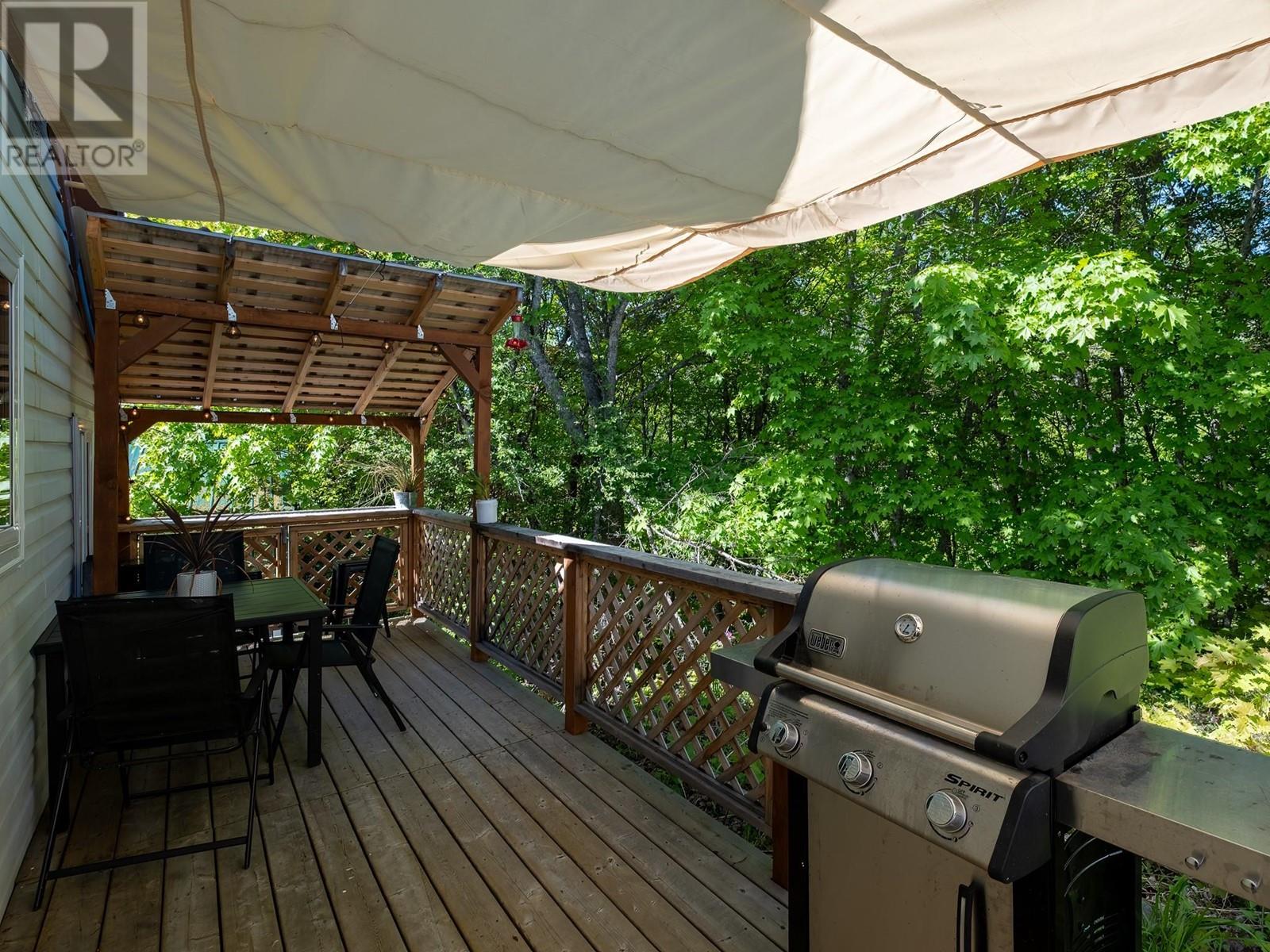 2173 Spokane Street, Rossland, British Columbia  V0G 1Y0 - Photo 32 - 10349211