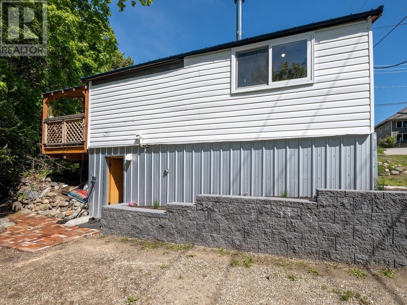 2173 Spokane Street, Rossland, British Columbia  V0G 1Y0 - Photo 34 - 10349211
