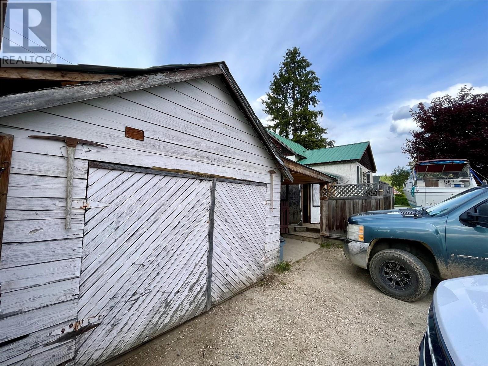 302 6th Avenue Nw, Nakusp, British Columbia  V0G 1R0 - Photo 21 - 10349344