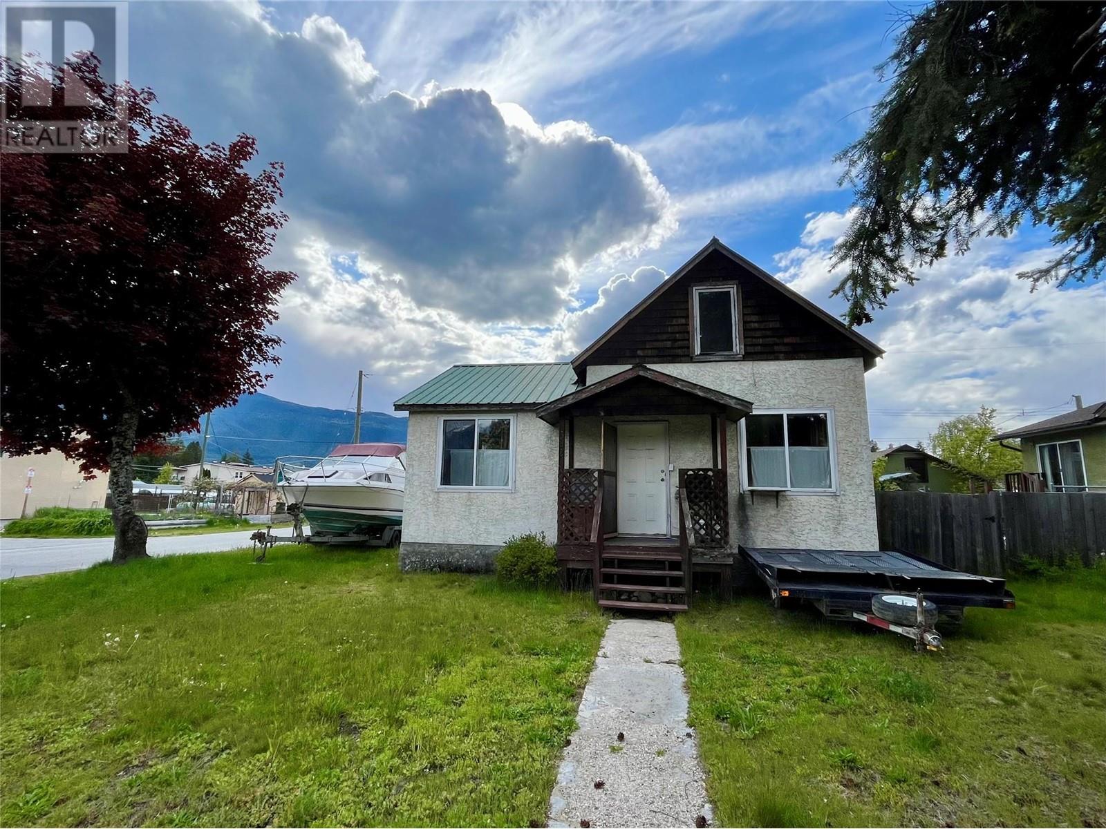 302 6th Avenue Nw, Nakusp, British Columbia  V0G 1R0 - Photo 24 - 10349344