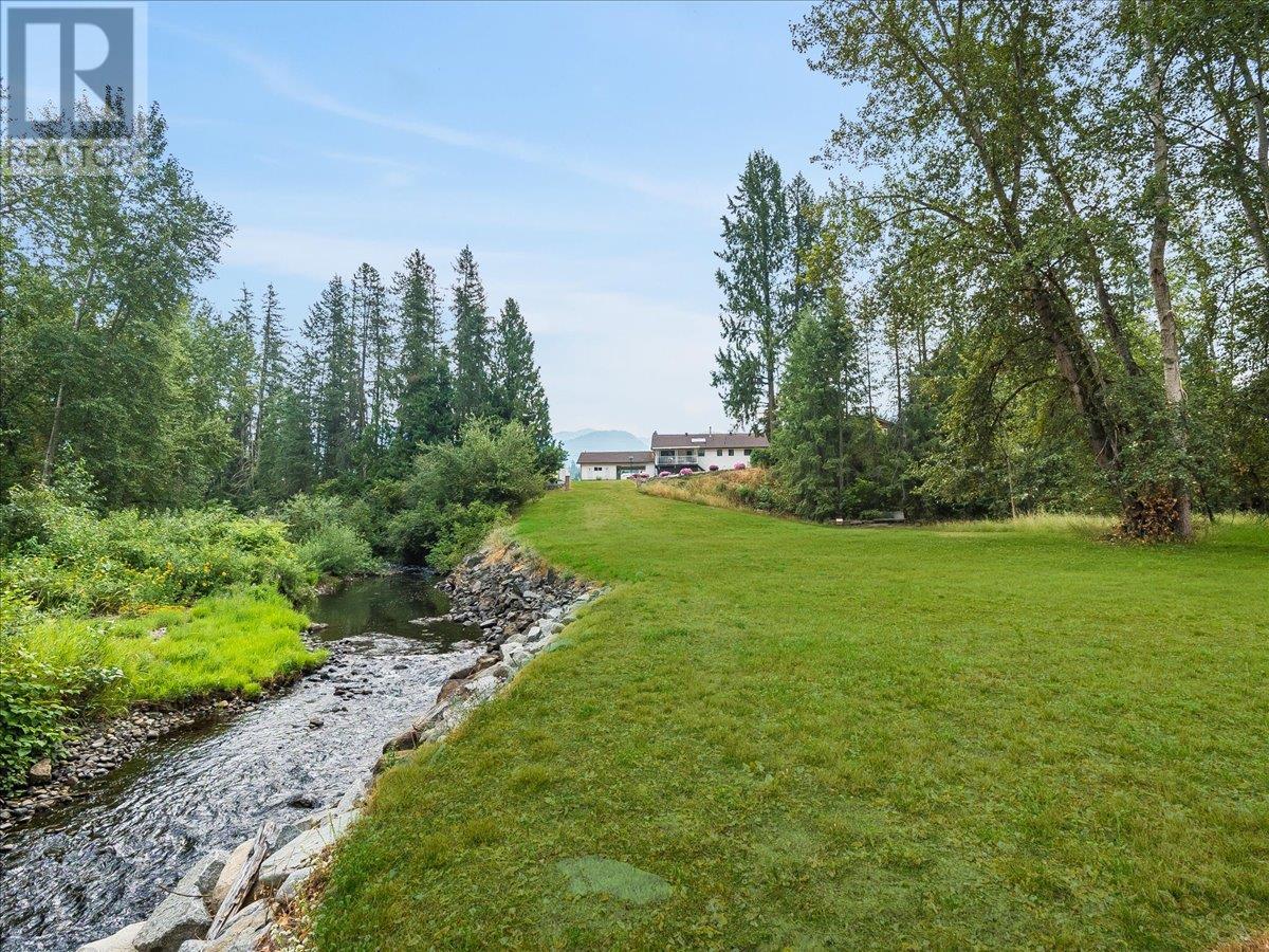 1731 Barrett Drive, Fruitvale, British Columbia  V0G 1L0 - Photo 19 - 10349574