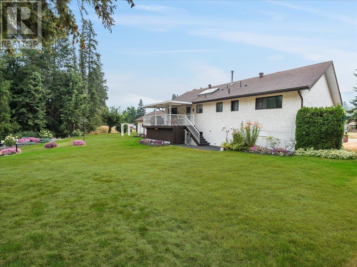 1731 Barrett Drive, Fruitvale, British Columbia  V0G 1L0 - Photo 9 - 10349574