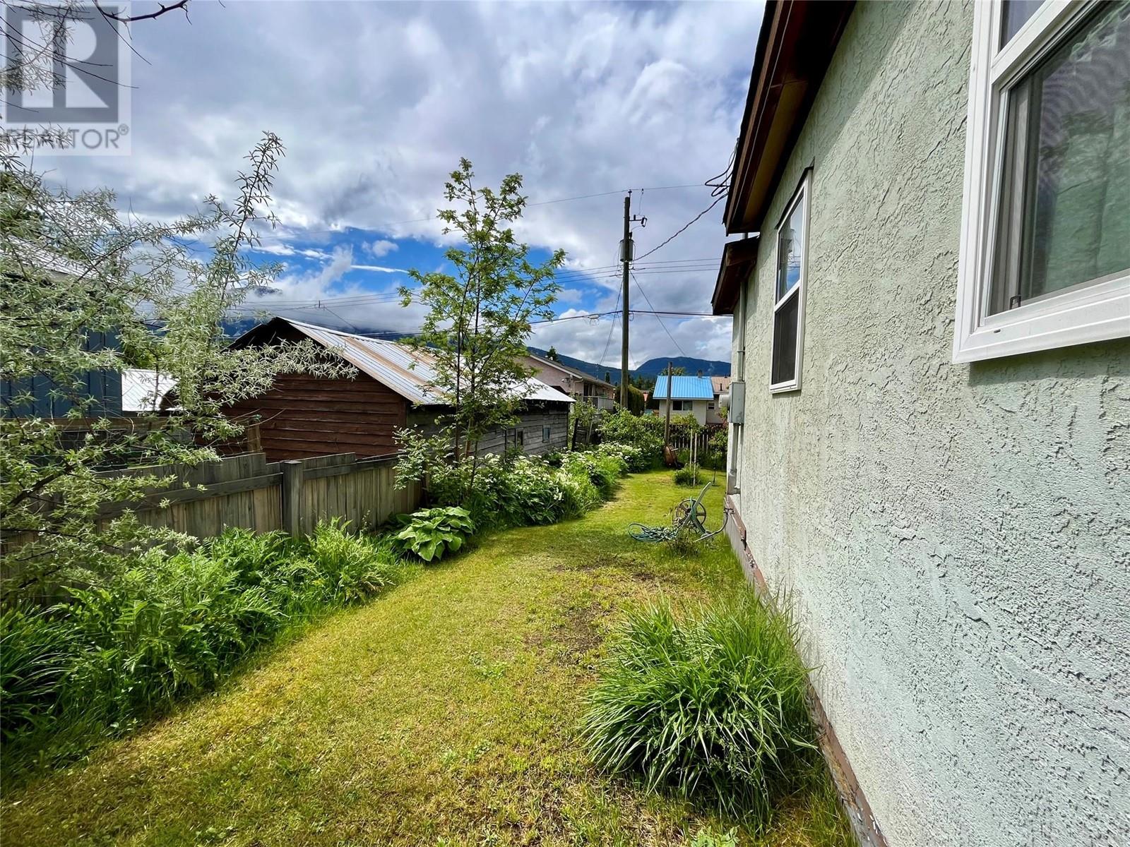 310 4th Avenue Nw, Nakusp, British Columbia  V0G 1R0 - Photo 26 - 10349698