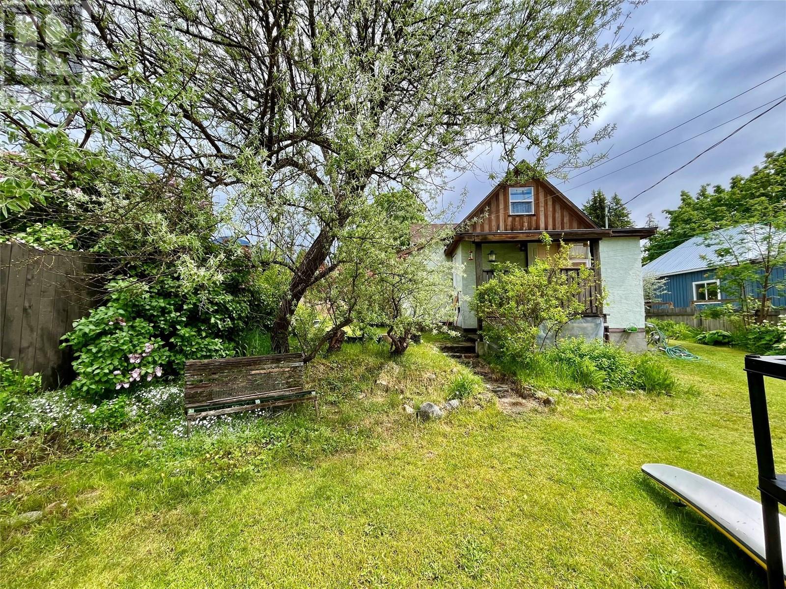 310 4th Avenue Nw, Nakusp, British Columbia  V0G 1R0 - Photo 30 - 10349698