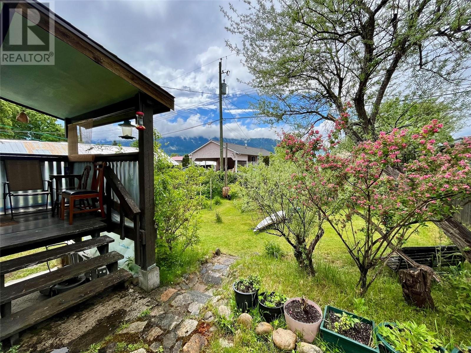 310 4th Avenue Nw, Nakusp, British Columbia  V0G 1R0 - Photo 31 - 10349698