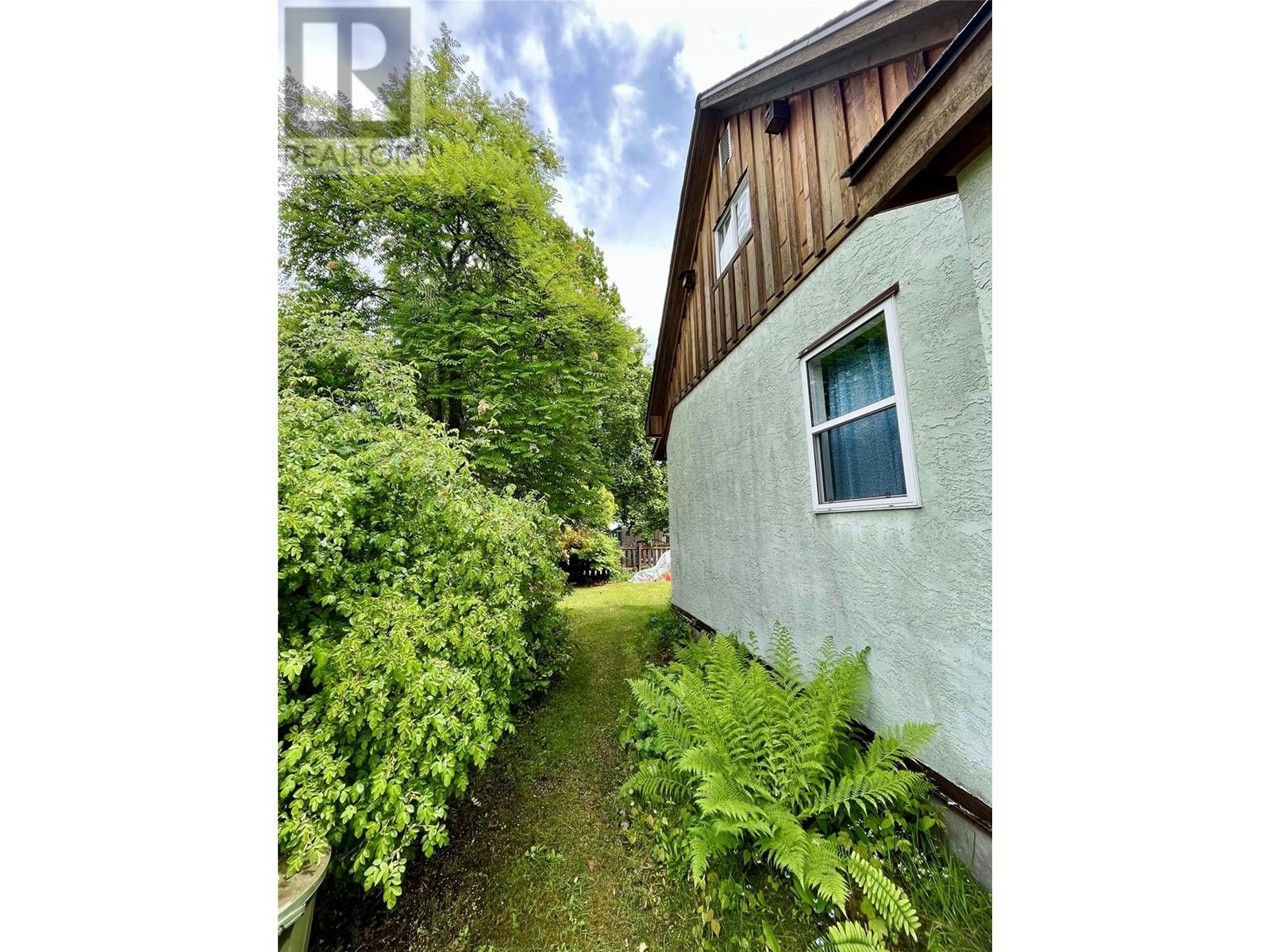 310 4th Avenue Nw, Nakusp, British Columbia  V0G 1R0 - Photo 32 - 10349698