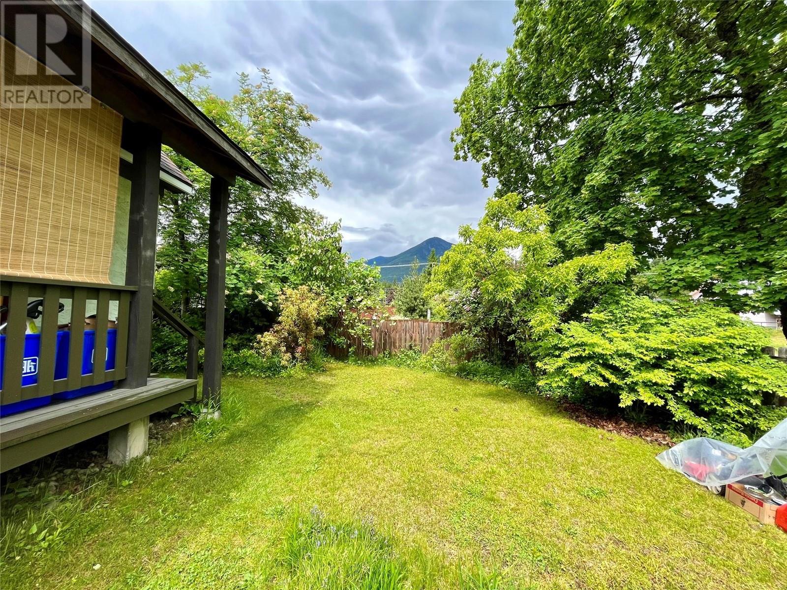 310 4th Avenue Nw, Nakusp, British Columbia  V0G 1R0 - Photo 34 - 10349698