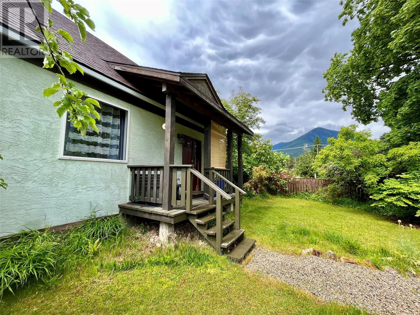310 4th Avenue Nw, Nakusp, British Columbia  V0G 1R0 - Photo 37 - 10349698