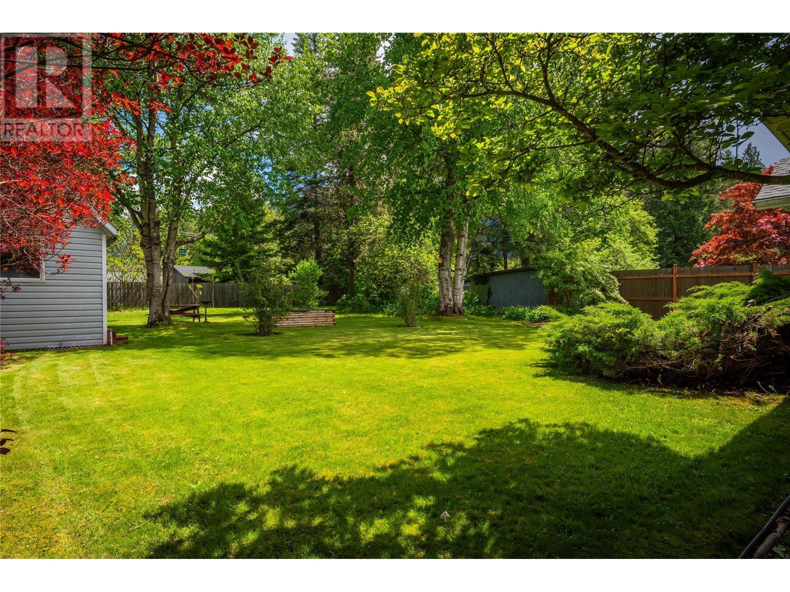 2718 Fir Drive, South Slocan, British Columbia  V0G 2G1 - Photo 11 - 10346313