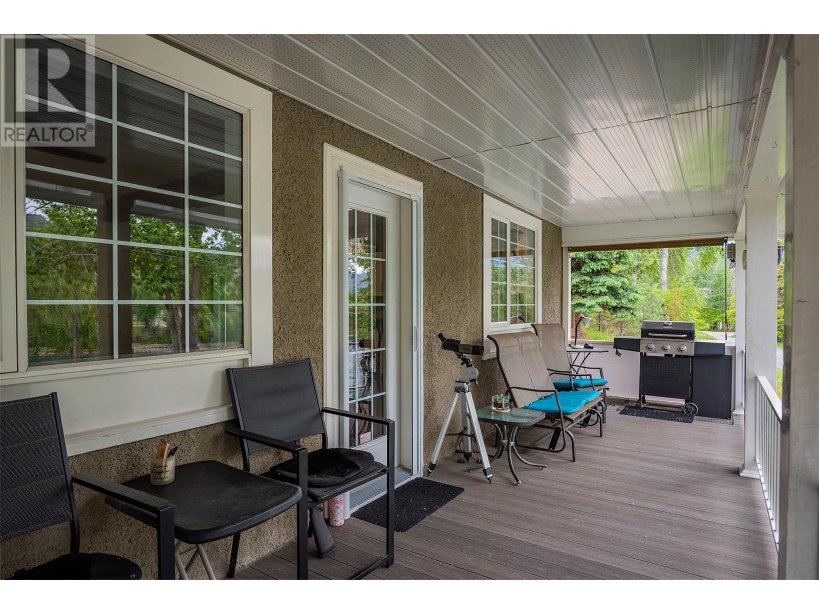 2060 Casino Road, Trail, British Columbia  V1R 4X3 - Photo 13 - 10349408