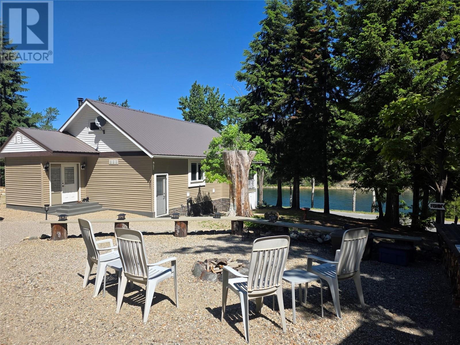 2060 Casino Road, Trail, British Columbia  V1R 4X3 - Photo 40 - 10349408