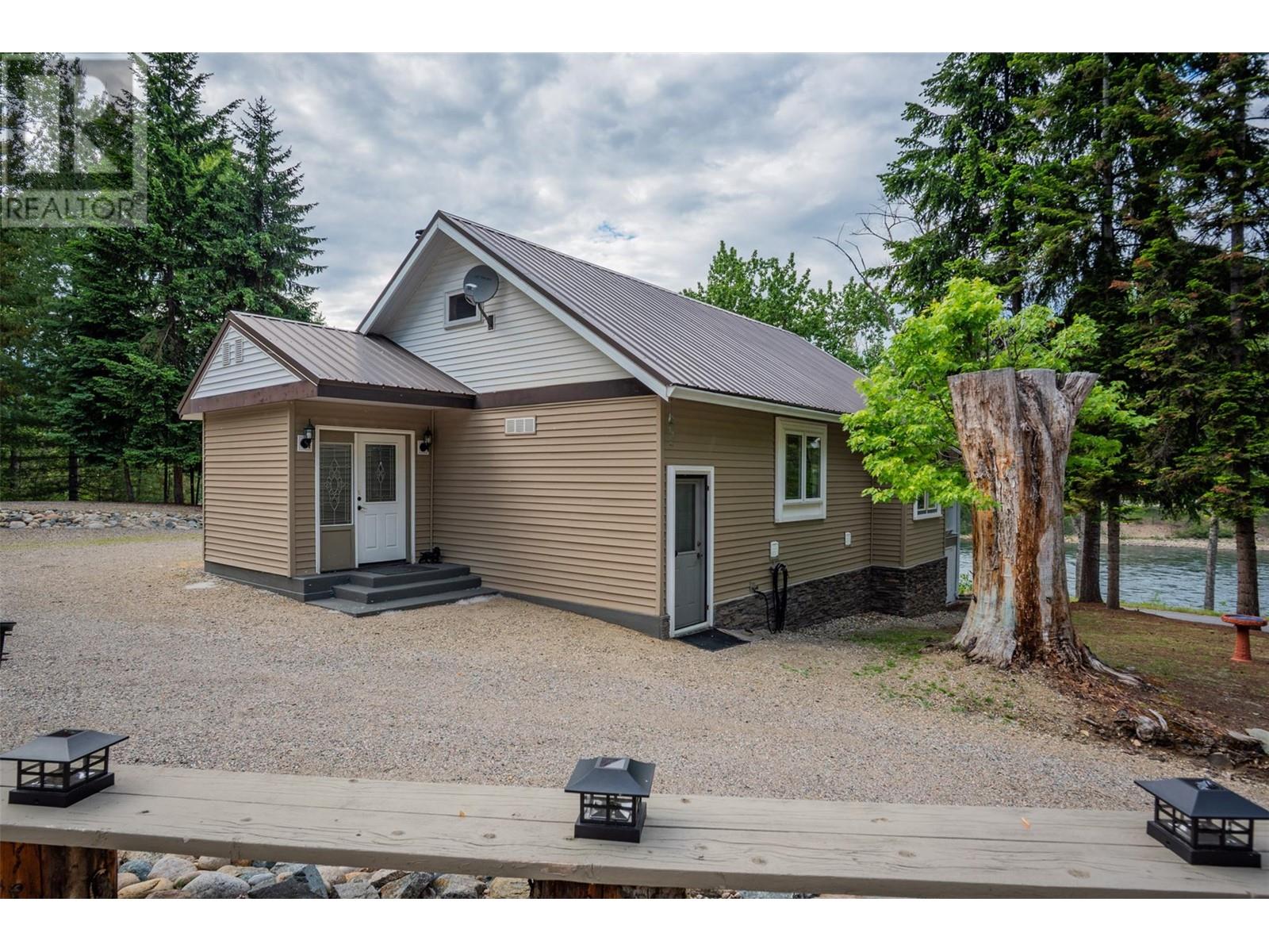 2060 Casino Road, Trail, British Columbia  V1R 4X3 - Photo 42 - 10349408