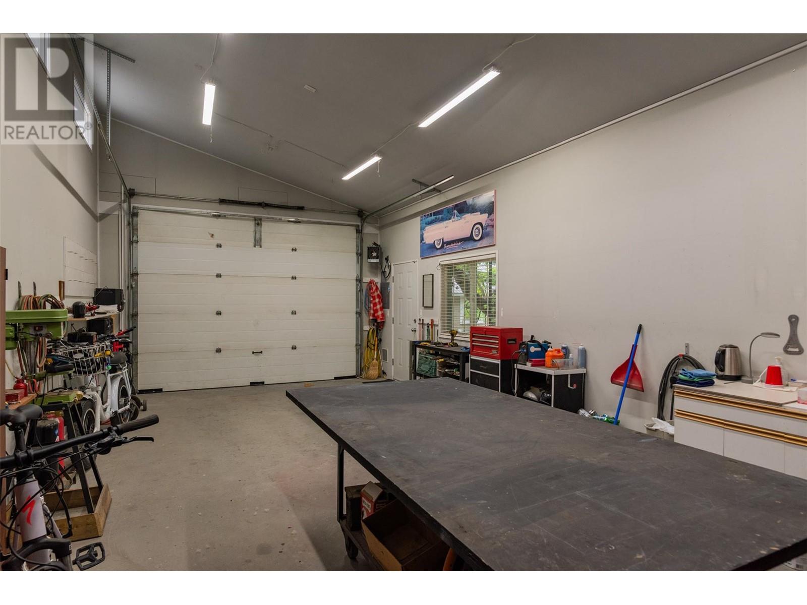 2060 Casino Road, Trail, British Columbia  V1R 4X3 - Photo 44 - 10349408