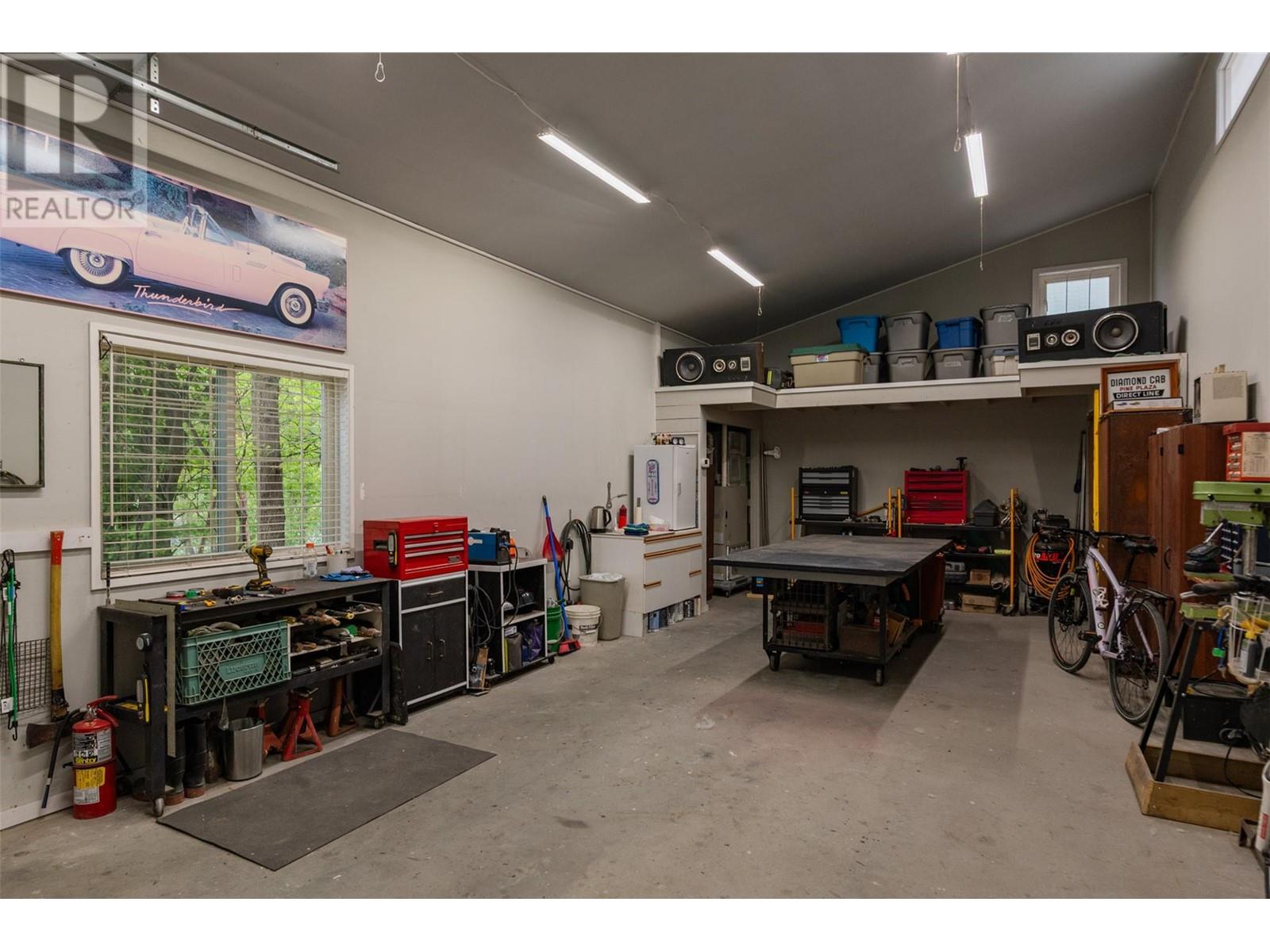 2060 Casino Road, Trail, British Columbia  V1R 4X3 - Photo 46 - 10349408