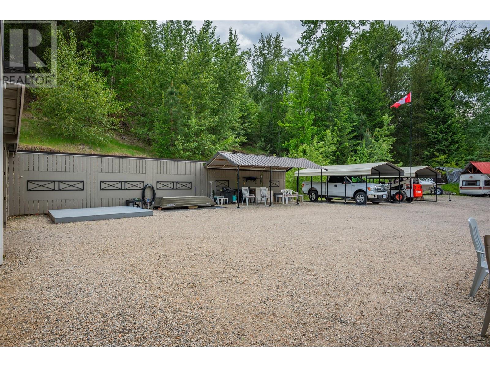 2060 Casino Road, Trail, British Columbia  V1R 4X3 - Photo 48 - 10349408