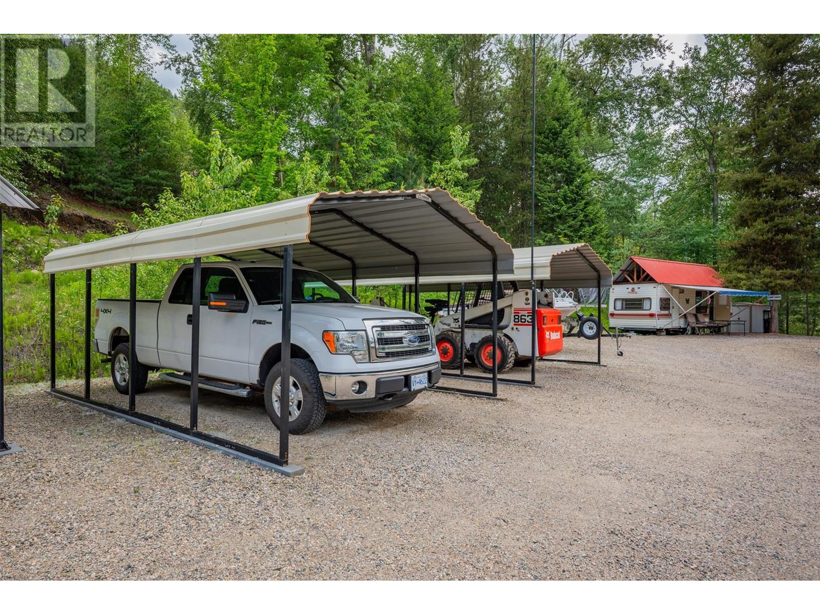 2060 Casino Road, Trail, British Columbia  V1R 4X3 - Photo 51 - 10349408