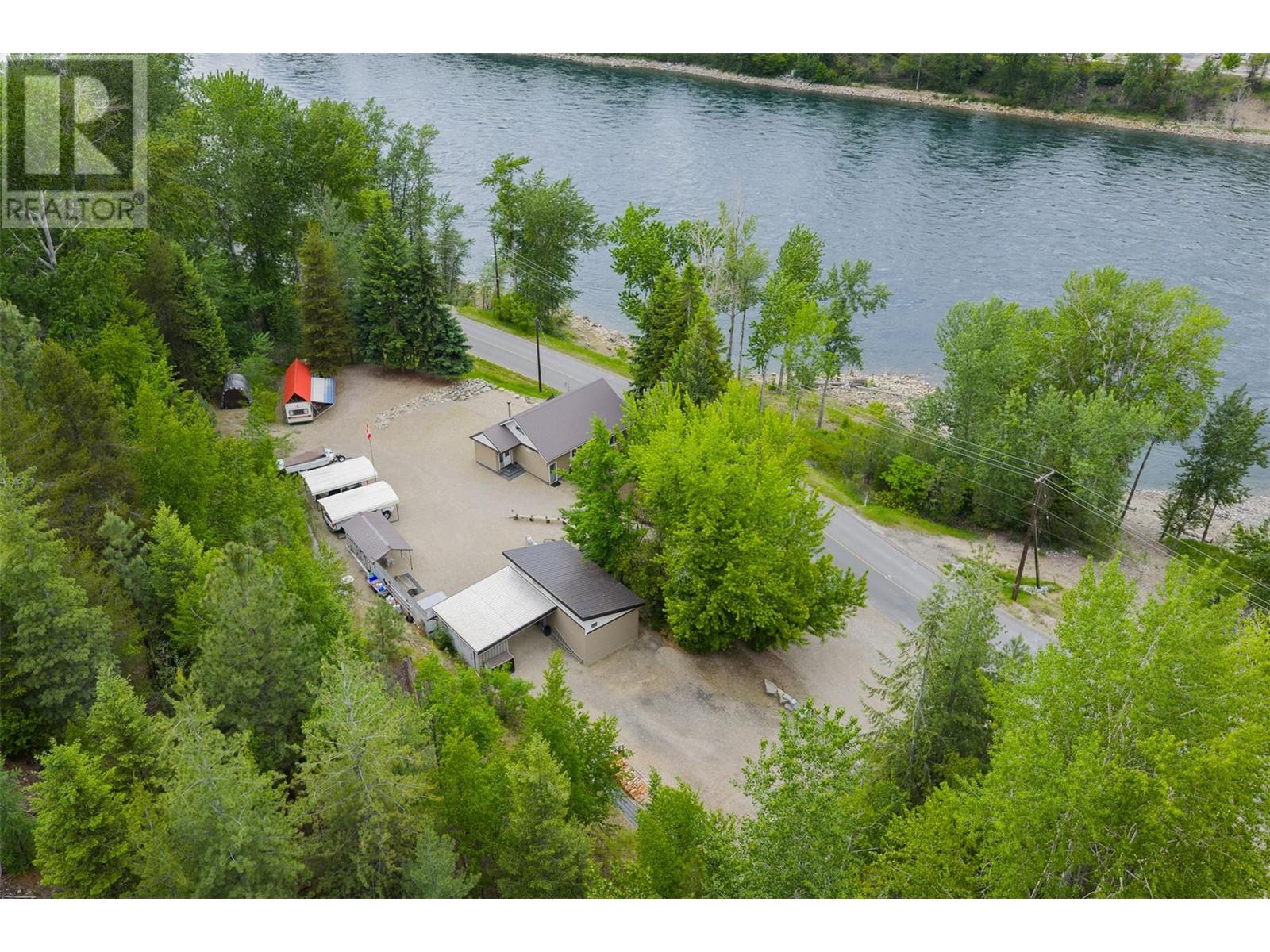 2060 Casino Road, Trail, British Columbia  V1R 4X3 - Photo 62 - 10349408