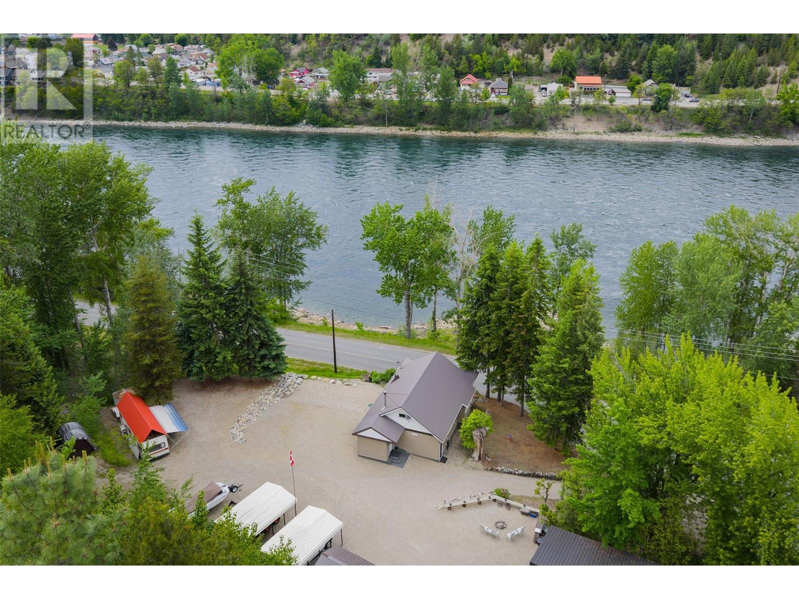 2060 Casino Road, Trail, British Columbia  V1R 4X3 - Photo 67 - 10349408
