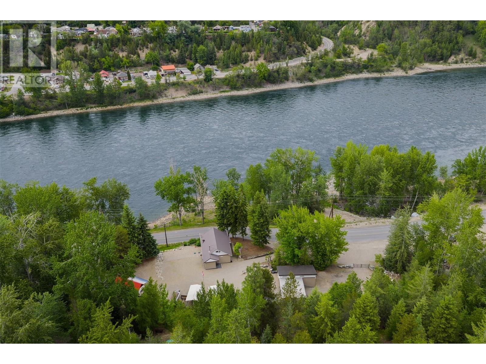 2060 Casino Road, Trail, British Columbia  V1R 4X3 - Photo 72 - 10349408