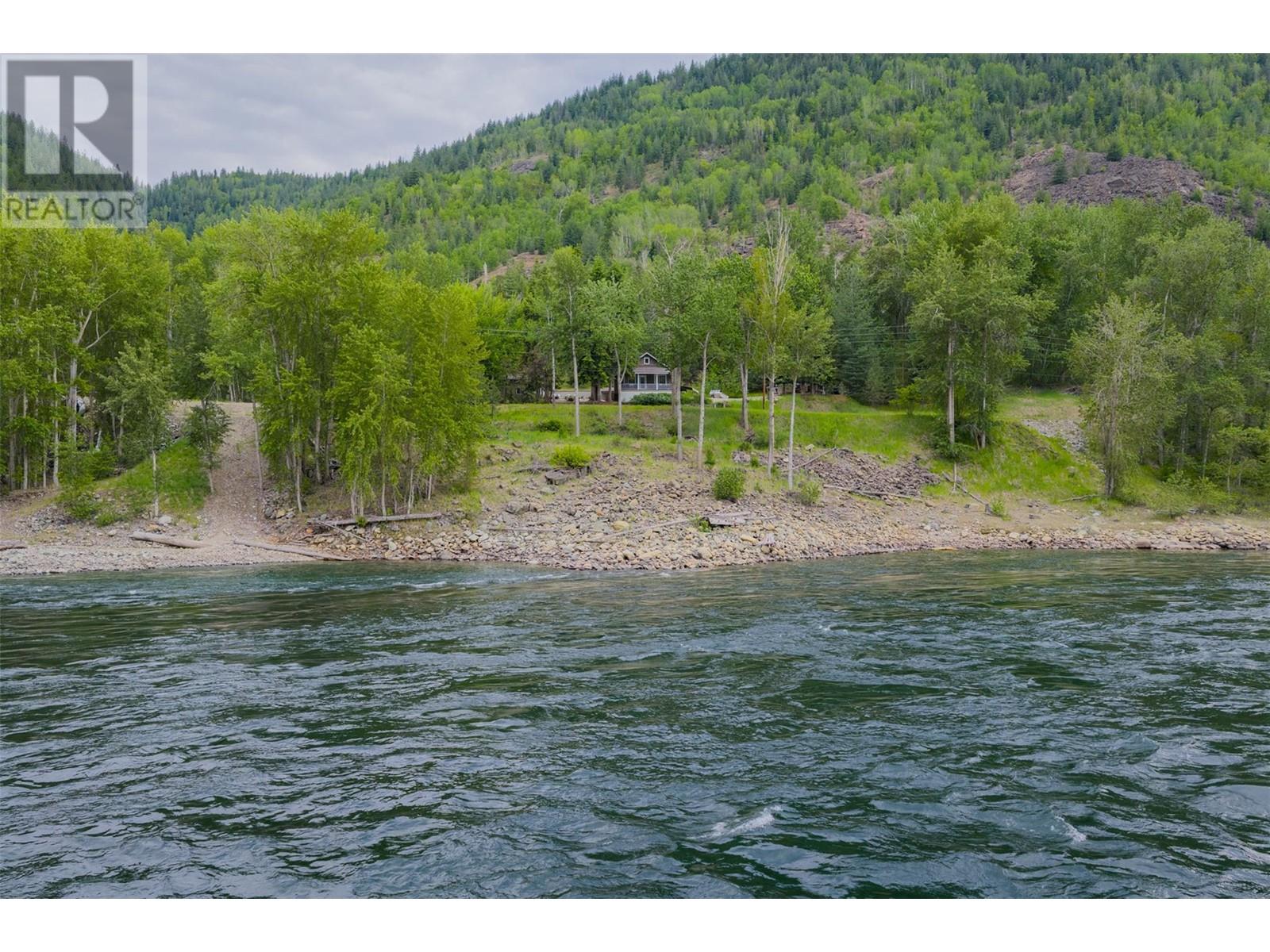 2060 Casino Road, Trail, British Columbia  V1R 4X3 - Photo 74 - 10349408