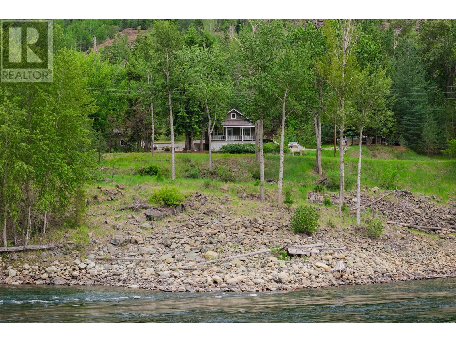 2060 Casino Road, Trail, British Columbia  V1R 4X3 - Photo 75 - 10349408