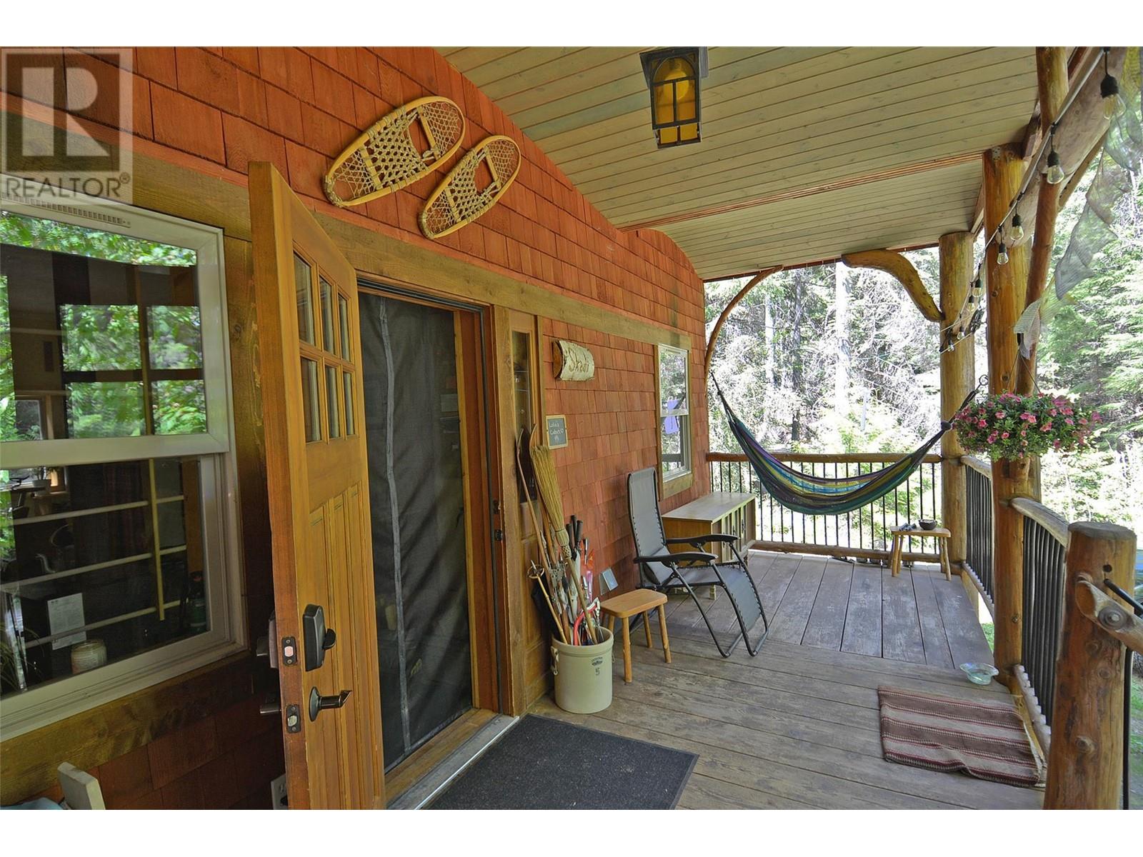 6610 6 Highway, Ymir, British Columbia  V0G 2K0 - Photo 17 - 10349047