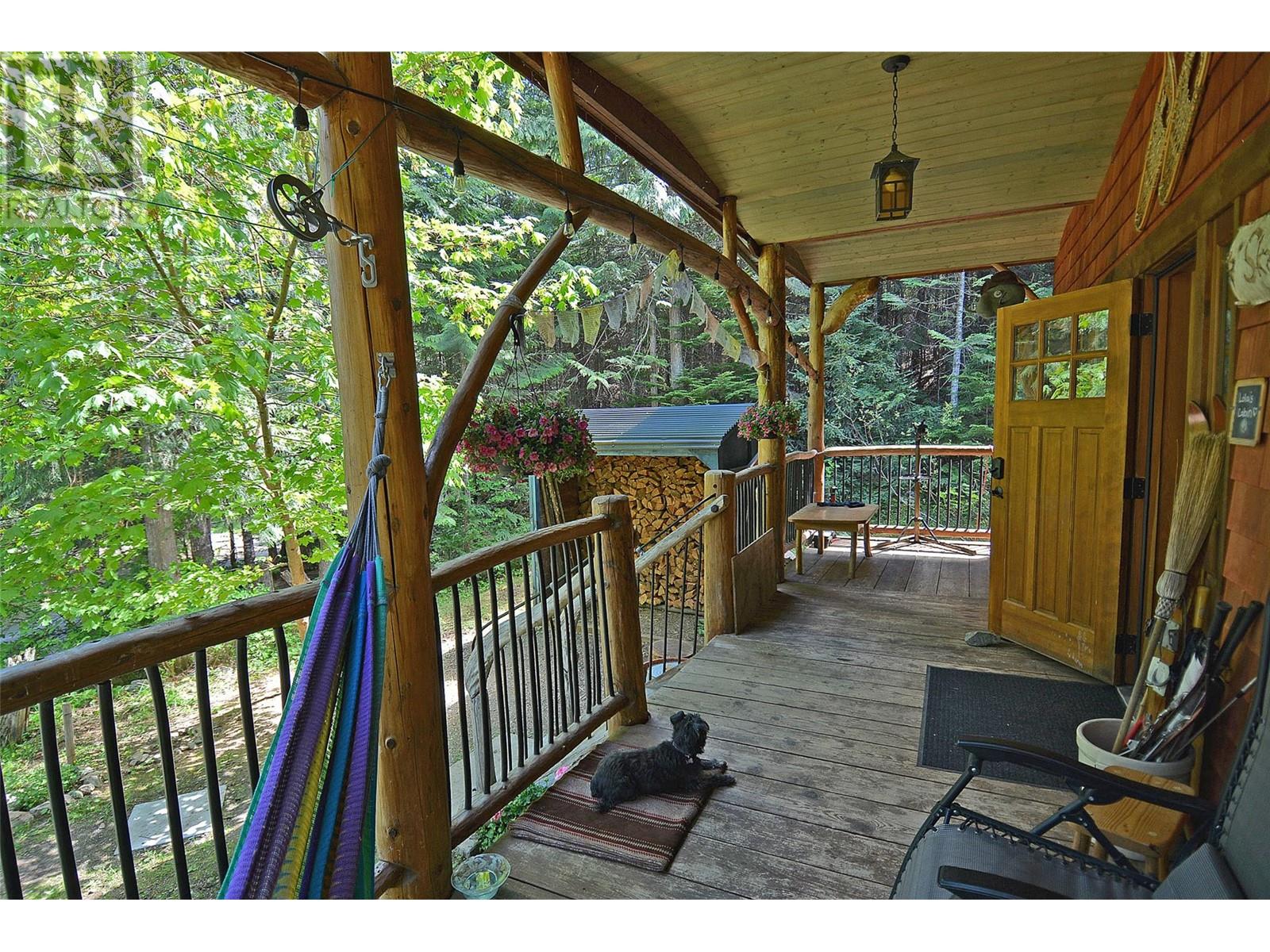 6610 6 Highway, Ymir, British Columbia  V0G 2K0 - Photo 26 - 10349047