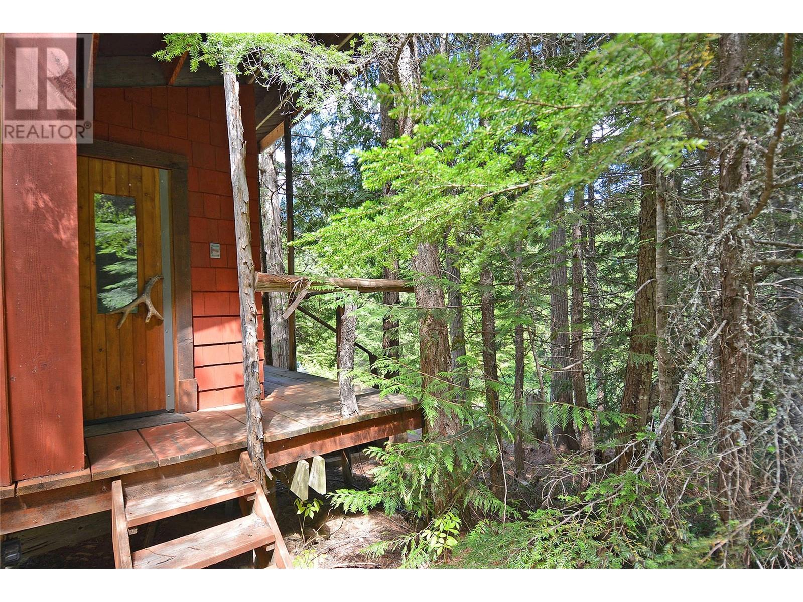 6610 6 Highway, Ymir, British Columbia  V0G 2K0 - Photo 30 - 10349047