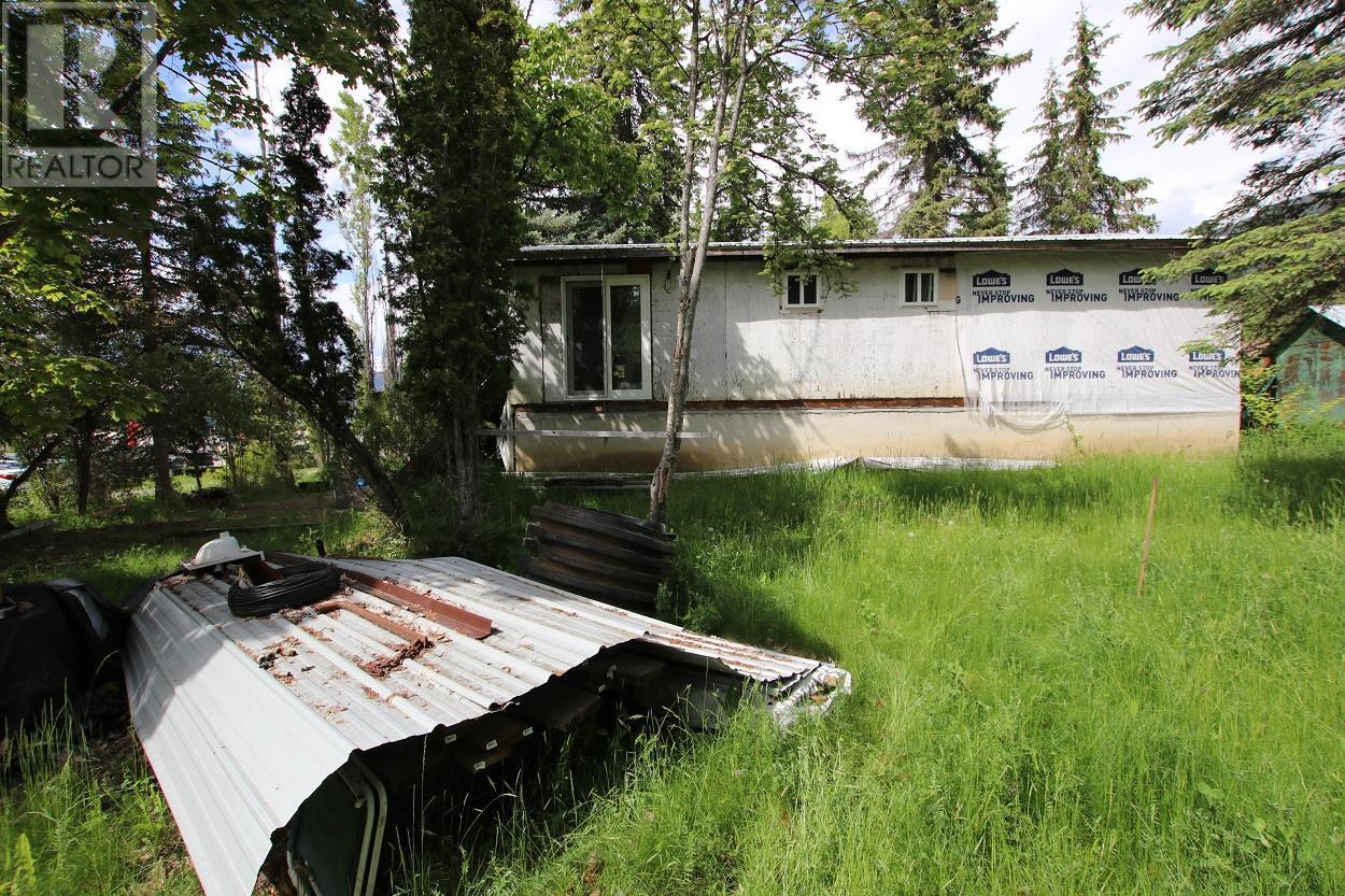553 Highway 6, Nakusp, British Columbia  V0G 1R1 - Photo 4 - 10349703
