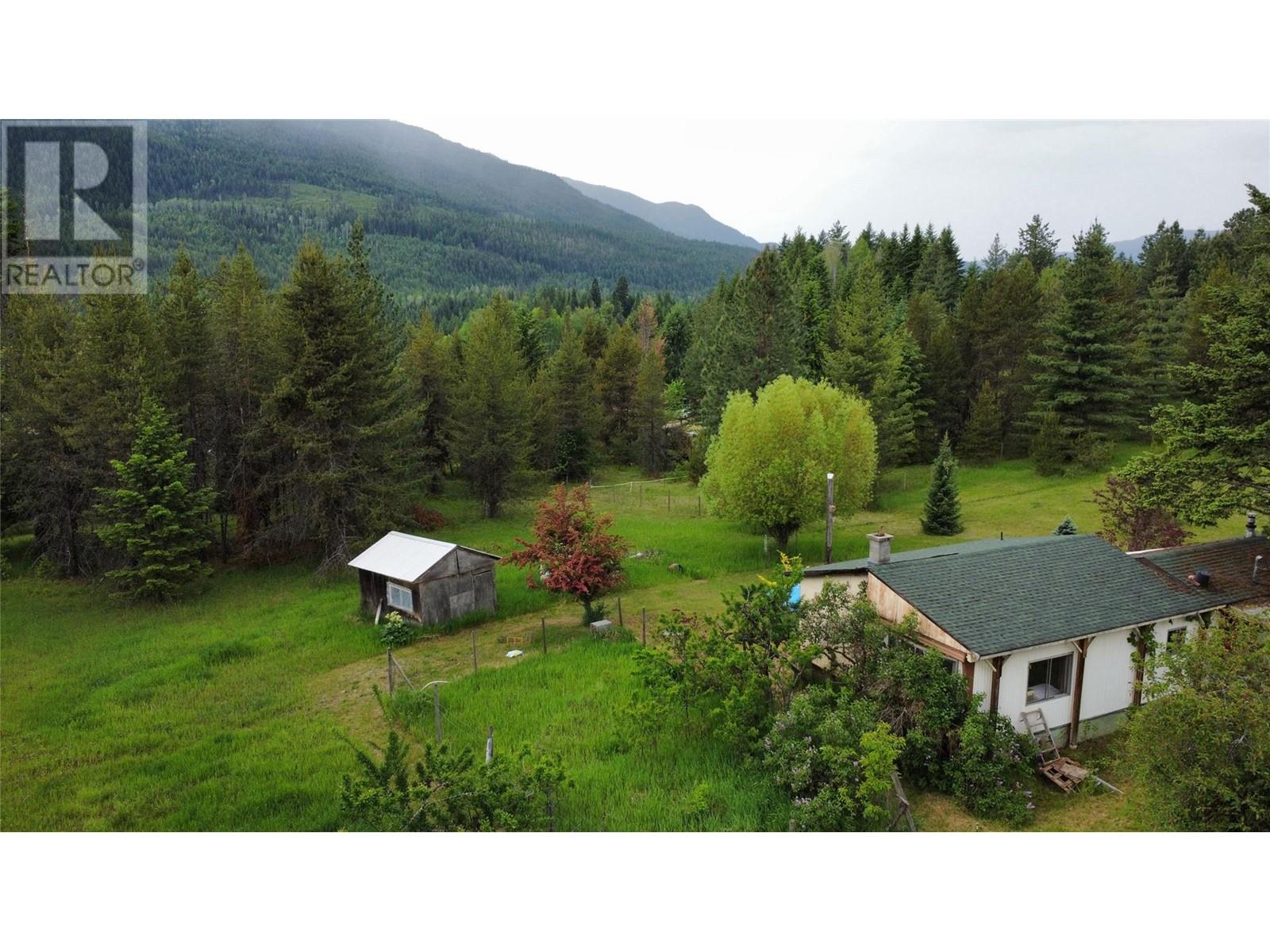 3688 Mckenzie Road, Krestova, British Columbia  V0G 1H2 - Photo 8 - 10350171