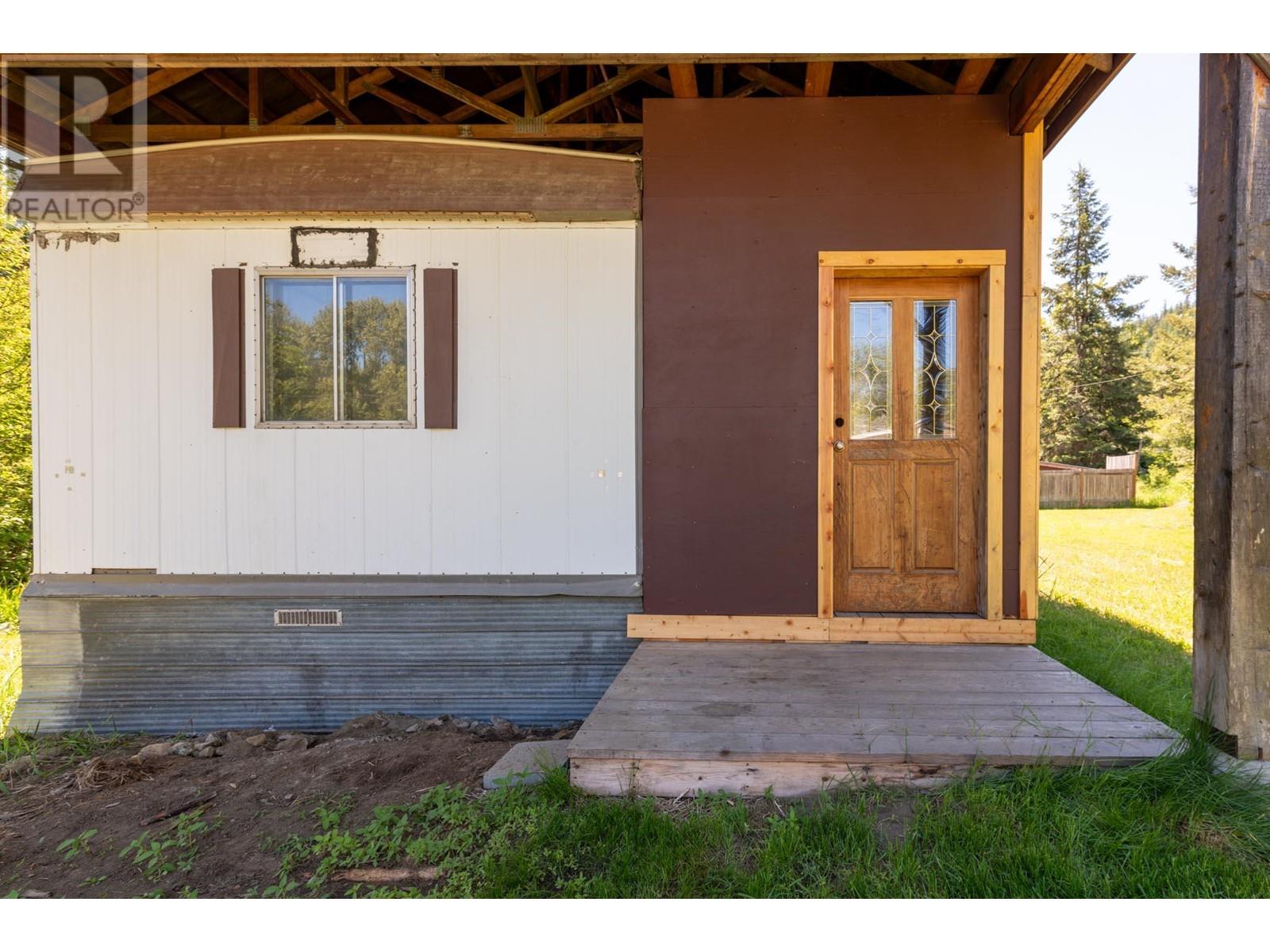 7604 1st Avenue, Ymir, British Columbia  V0G 2K0 - Photo 31 - 10349865