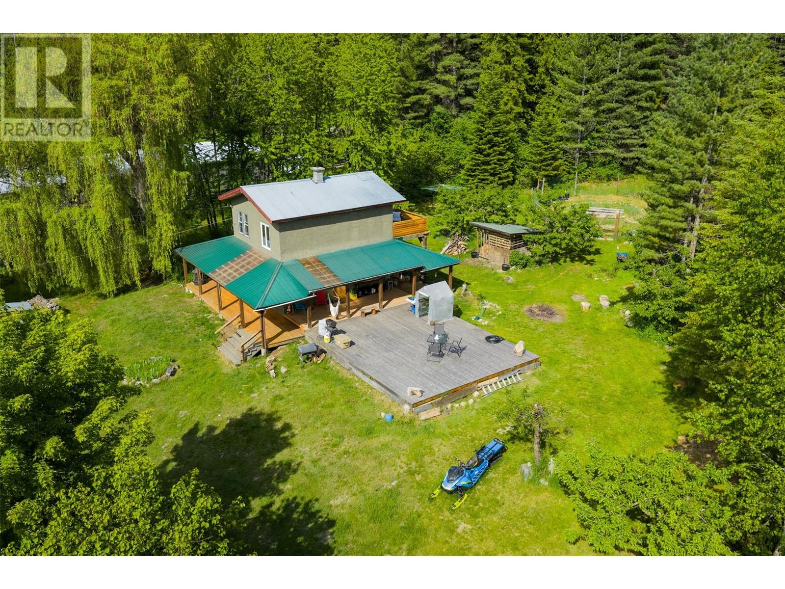 7010 Perrys Cemetary Road, Winlaw, British Columbia  V0G 2J0 - Photo 31 - 10350136