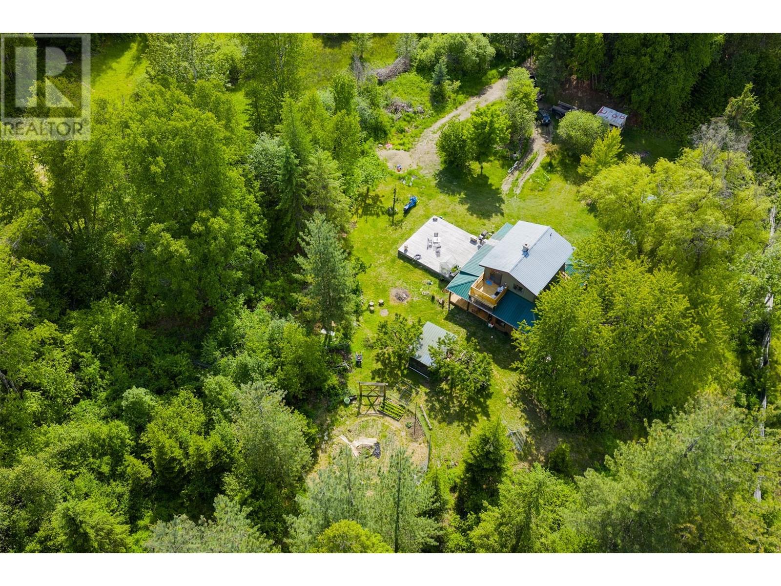 7010 Perrys Cemetary Road, Winlaw, British Columbia  V0G 2J0 - Photo 4 - 10350136