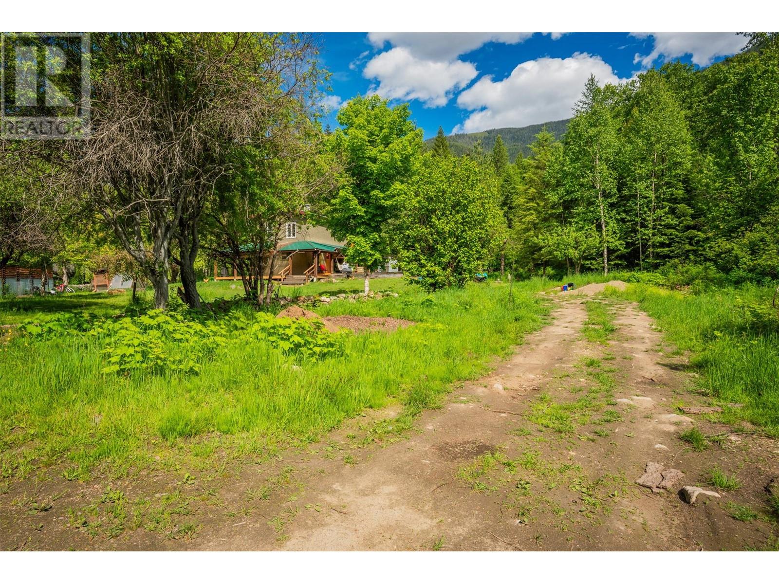 7010 Perrys Cemetary Road, Winlaw, British Columbia  V0G 2J0 - Photo 49 - 10350136