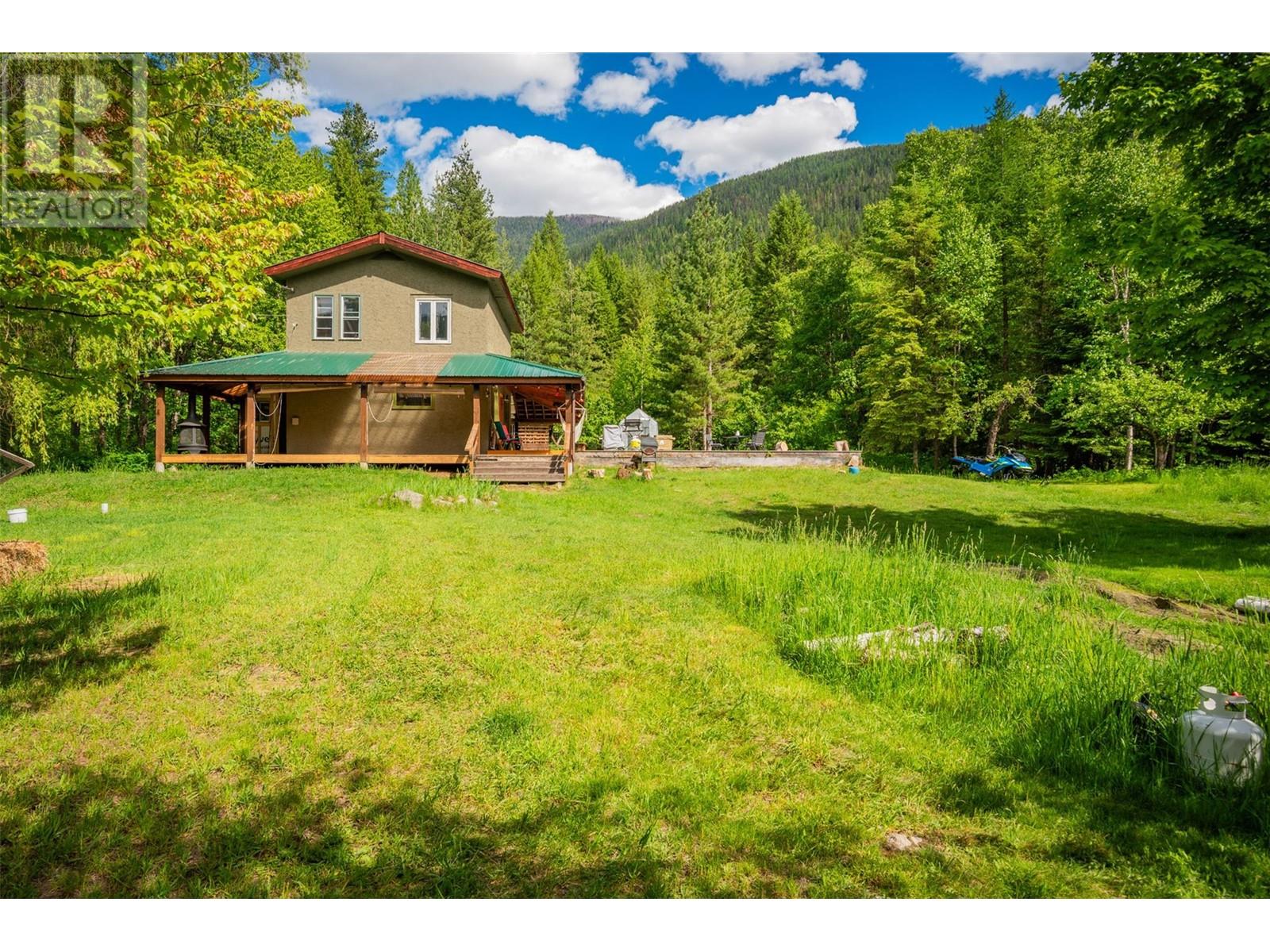 7010 Perrys Cemetary Road, Winlaw, British Columbia  V0G 2J0 - Photo 53 - 10350136