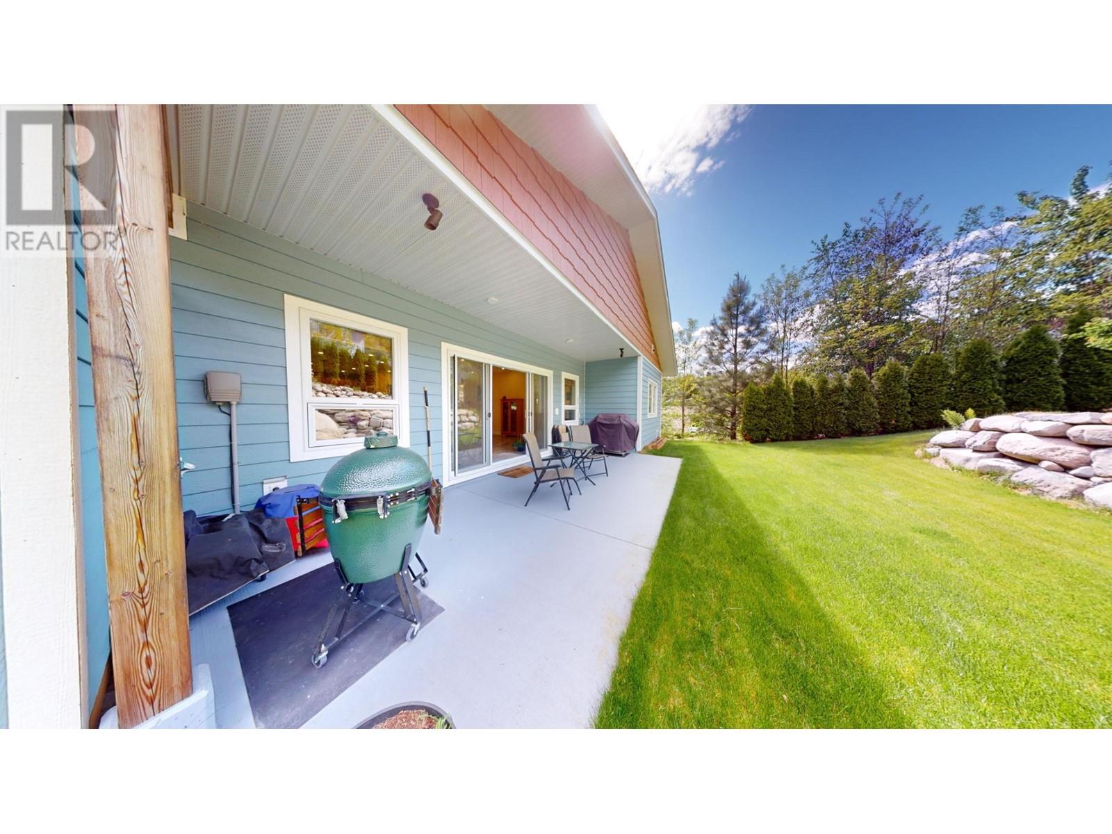 2475 Colin Crescent, Trail, British Columbia  V1R 4T4 - Photo 13 - 10350212