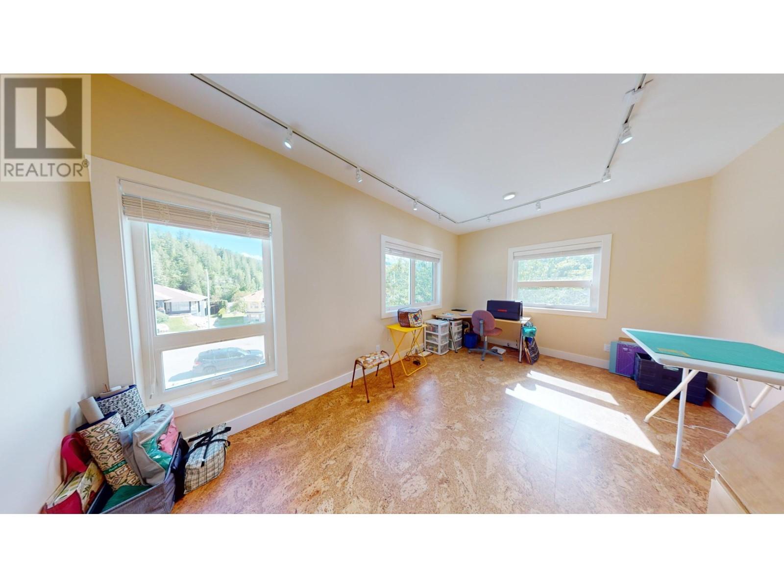 2475 Colin Crescent, Trail, British Columbia  V1R 4T4 - Photo 20 - 10350212