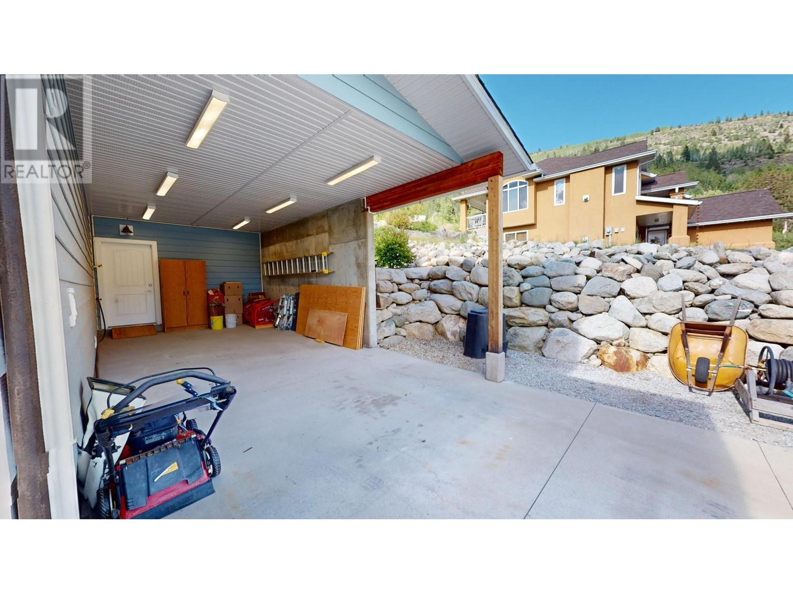 2475 Colin Crescent, Trail, British Columbia  V1R 4T4 - Photo 30 - 10350212