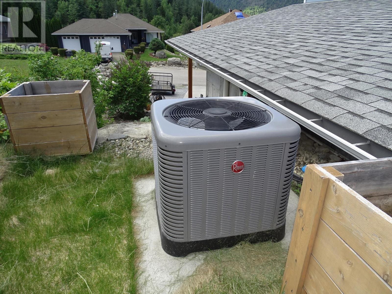 2475 Colin Crescent, Trail, British Columbia  V1R 4T4 - Photo 42 - 10350212