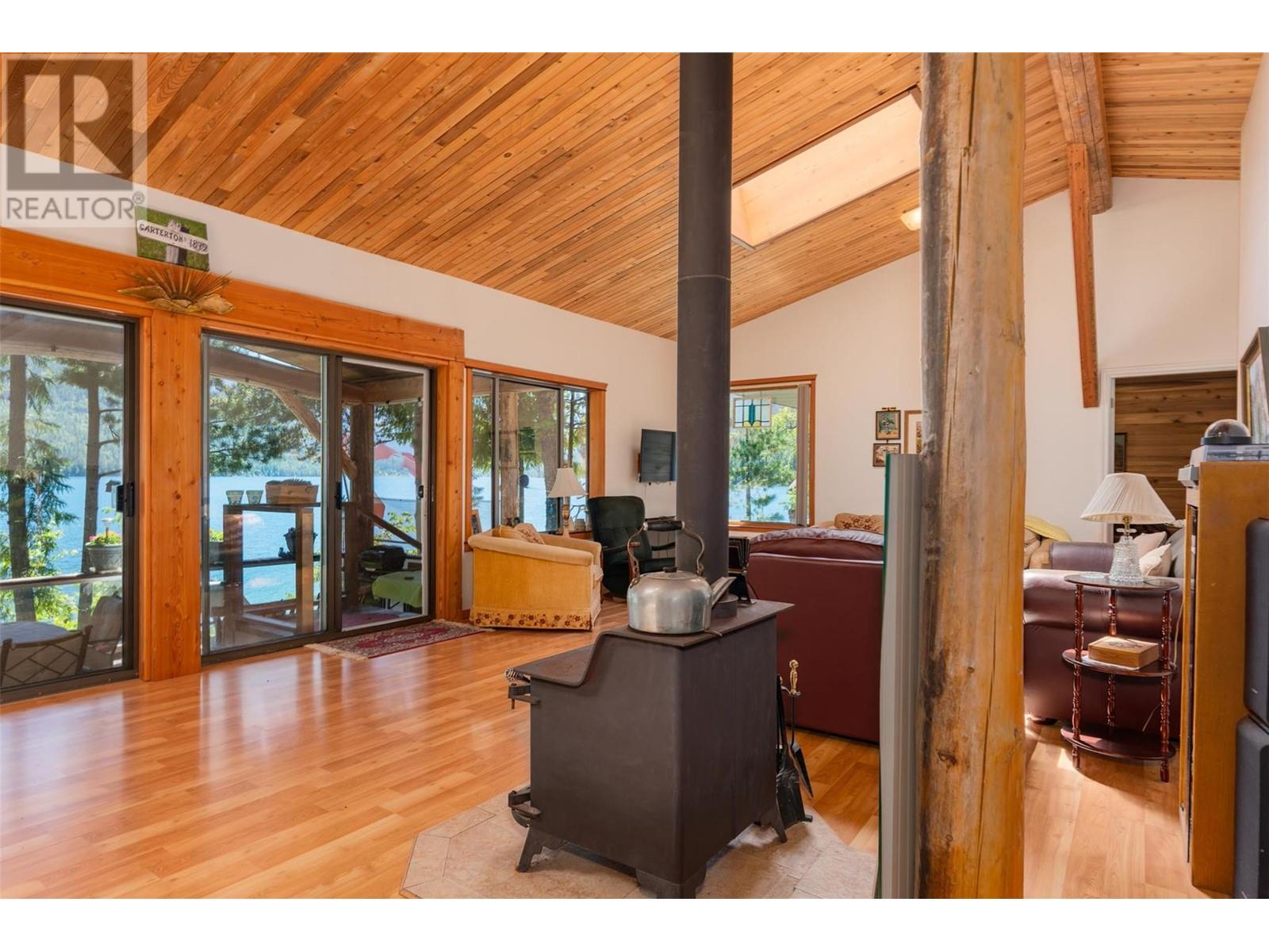 9557 Slocan Lake, Slocan, British Columbia  V0G 2C0 - Photo 15 - 10348772