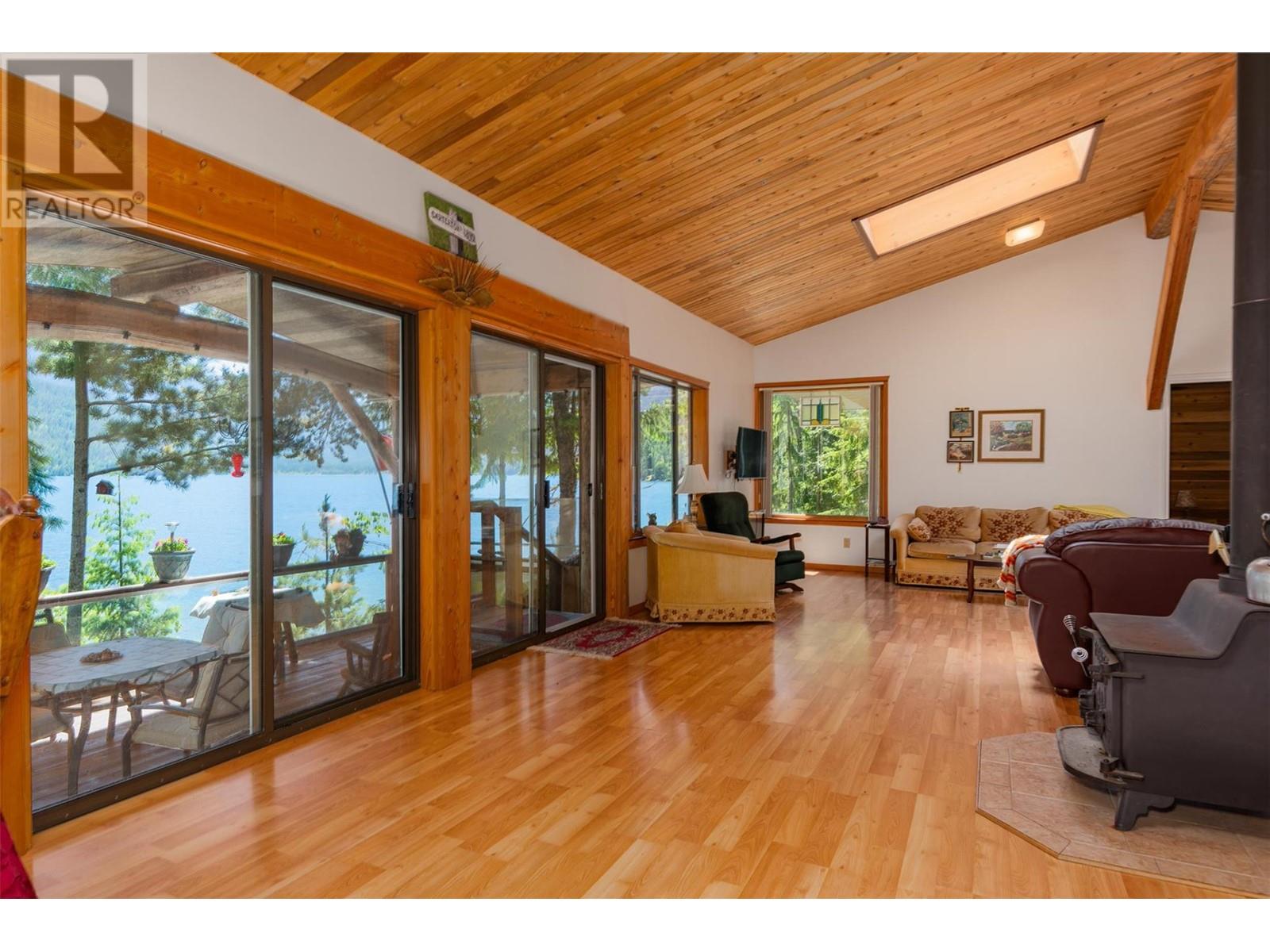 9557 Slocan Lake, Slocan, British Columbia  V0G 2C0 - Photo 20 - 10348772