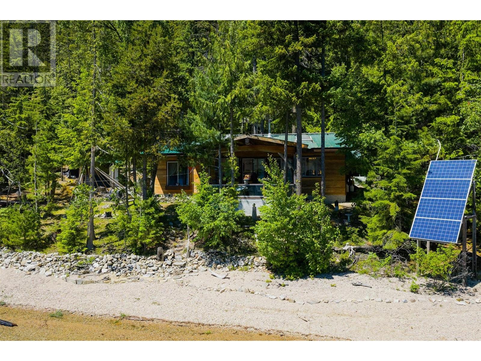 9557 Slocan Lake, Slocan, British Columbia  V0G 2C0 - Photo 3 - 10348772